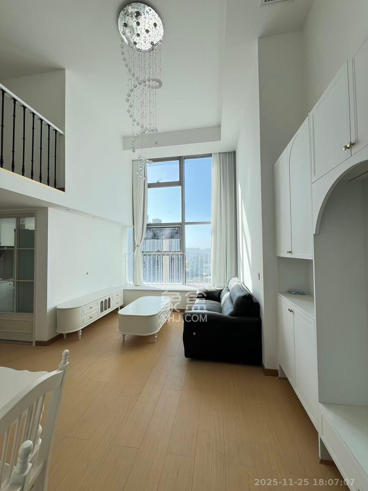 正荣梅溪紫阙台  3室2厅2卫    4000.0元/月