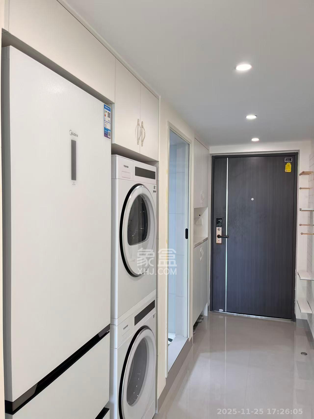 复地滨江金融中心 2室1厅1卫 3300.0元/月 复地滨江金融中心 2室1厅1卫 3300.0元/月室内图