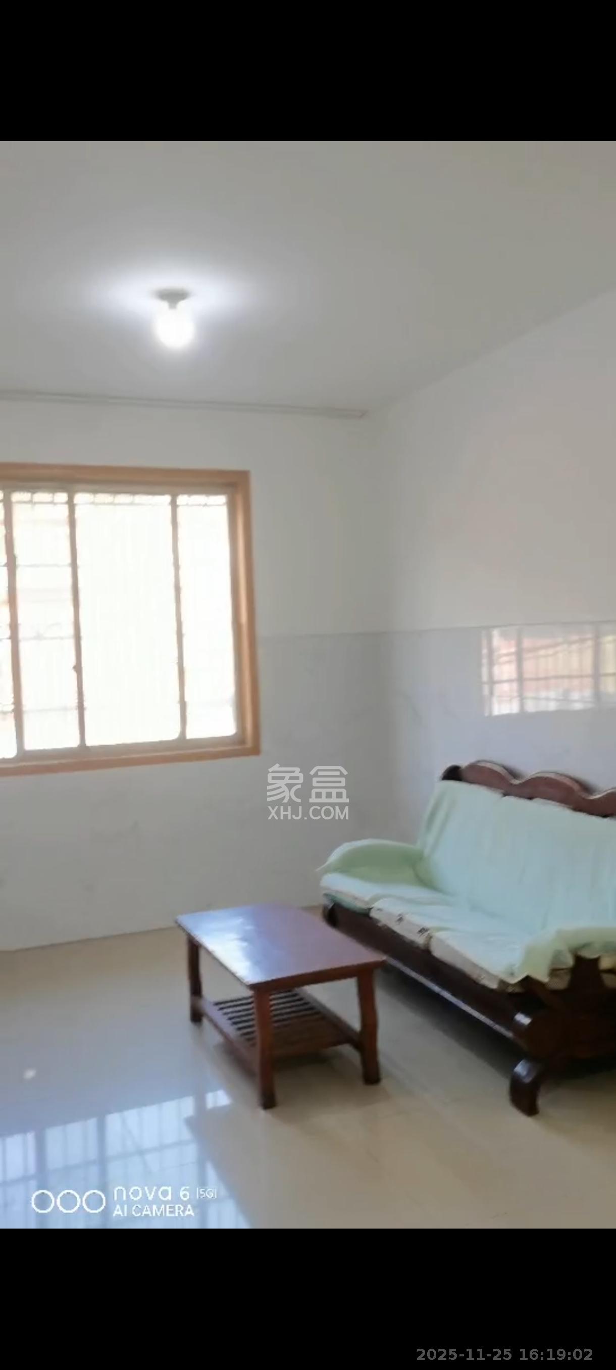 高桥火焰市场 2室1厅1卫 1500.0元/月 高桥火焰市场 2室1厅1卫 1500.0元/月室内图