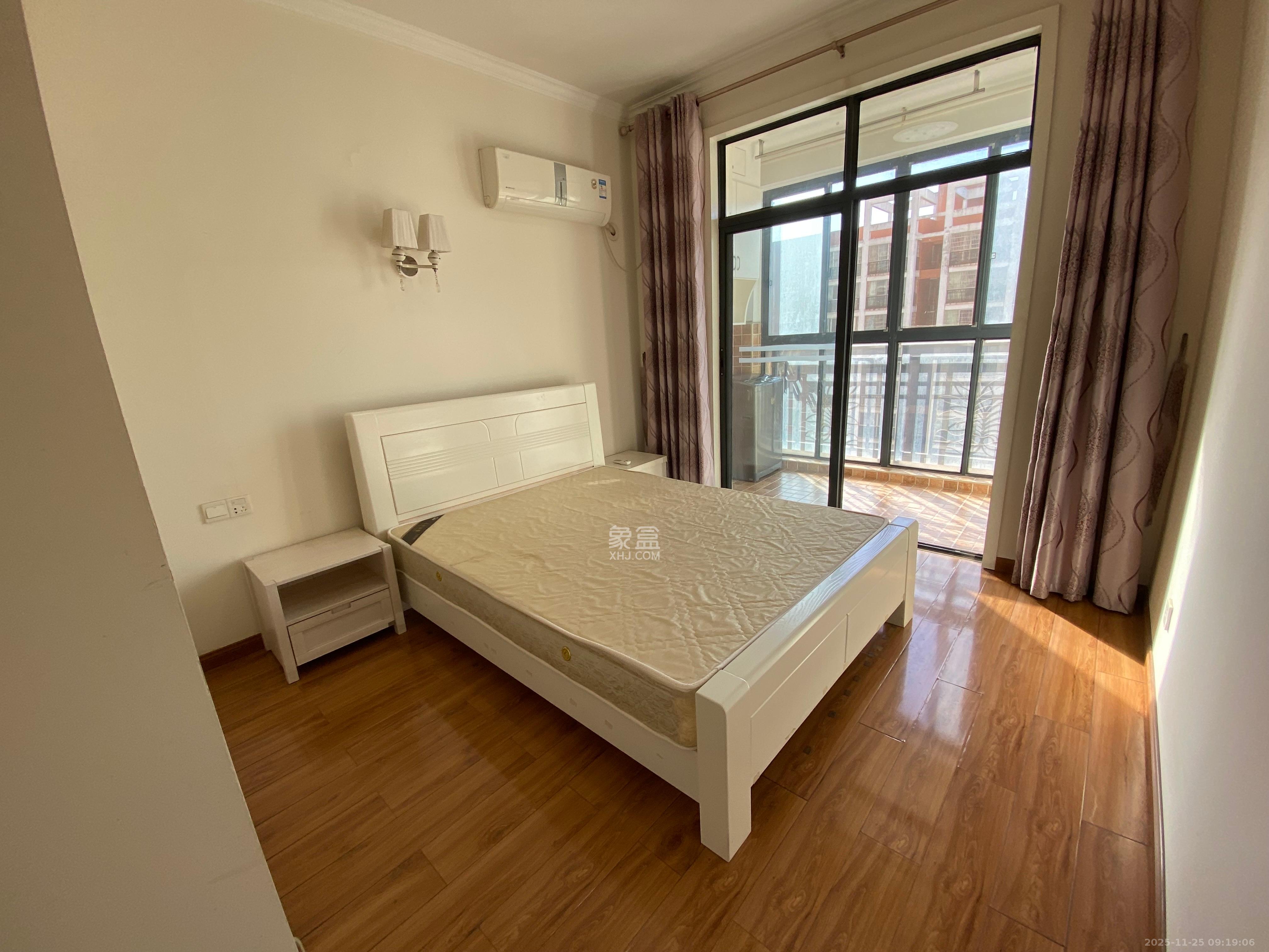 阳光锦城  2室2厅1卫    2600.0元/月室内图