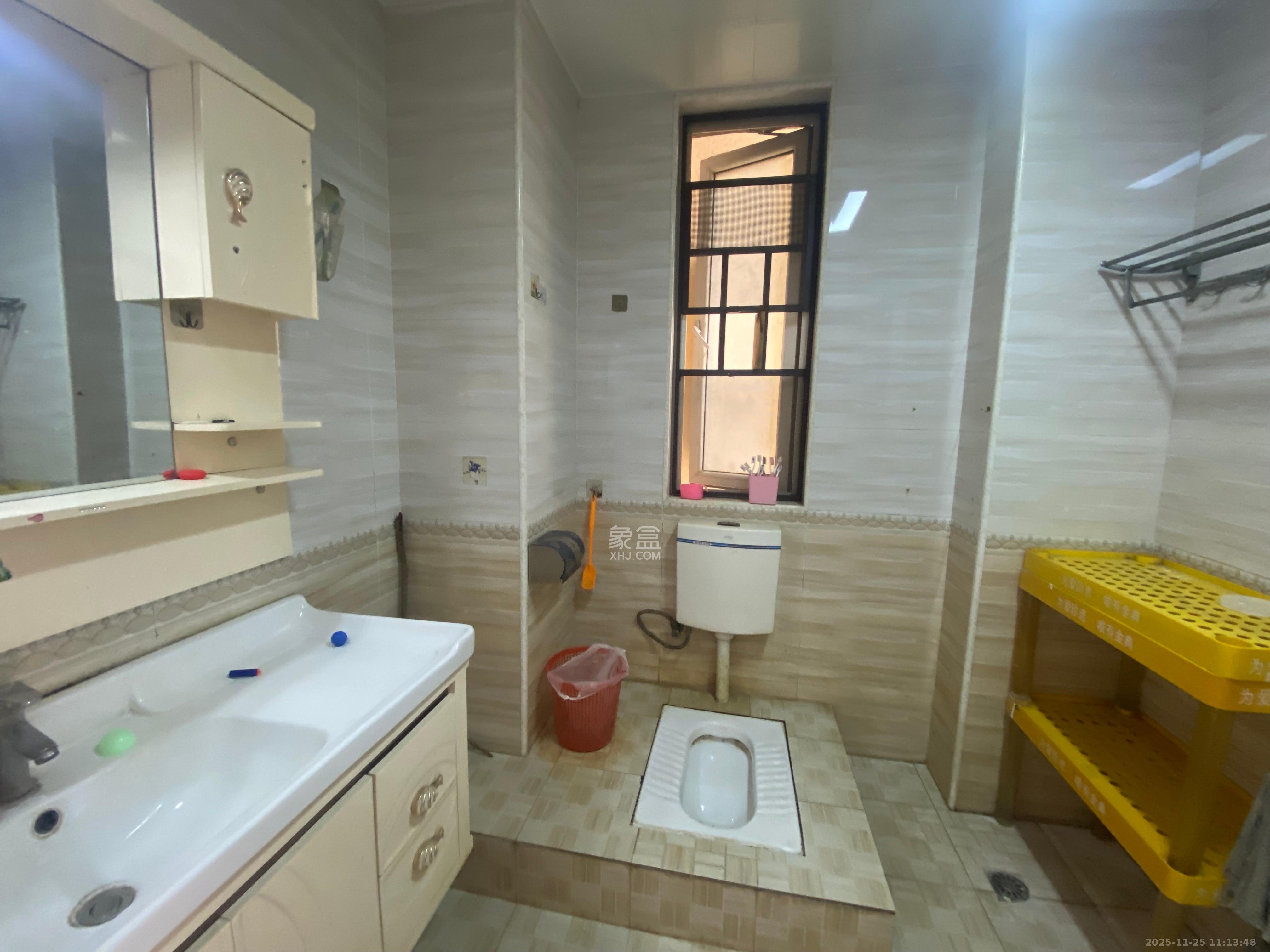 金地三千府（金地湖山樾、金地自在城）  2室2厅1卫    1400.0元/月室内图