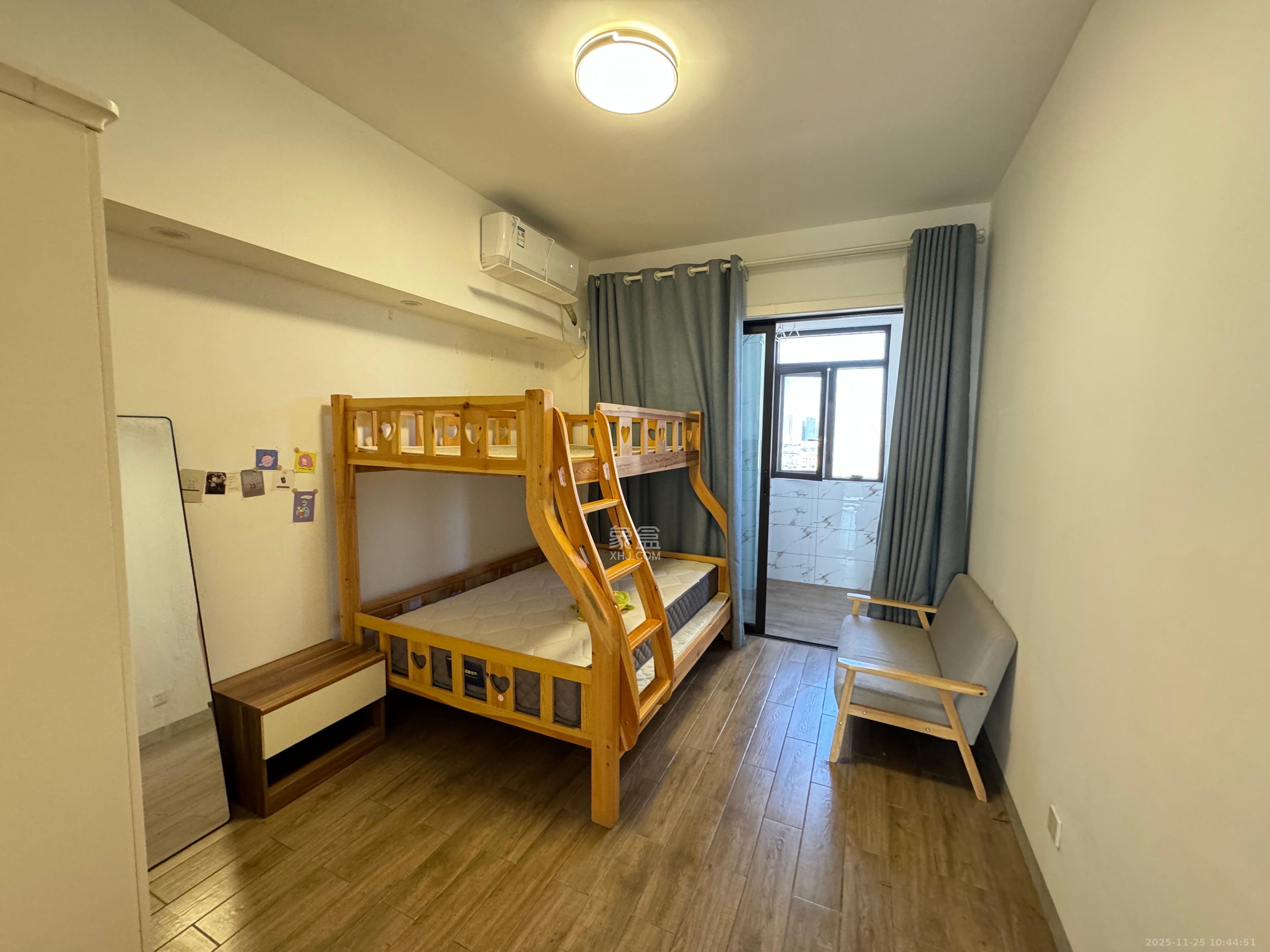 公园9号大都会  3室2厅2卫    4000.0元/月室内图