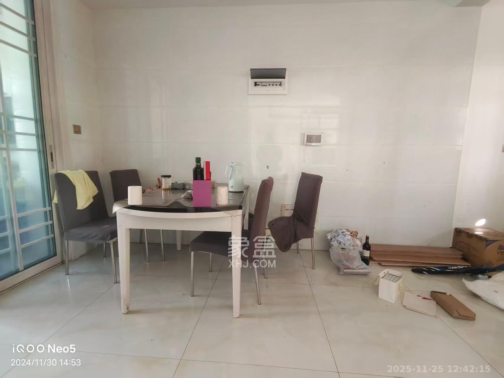 丰园城(鄱阳小区二期) 3室2厅2卫 2000.0元/月 丰园城(鄱阳小区二期) 3室2厅2卫 2000.0元/月室内图