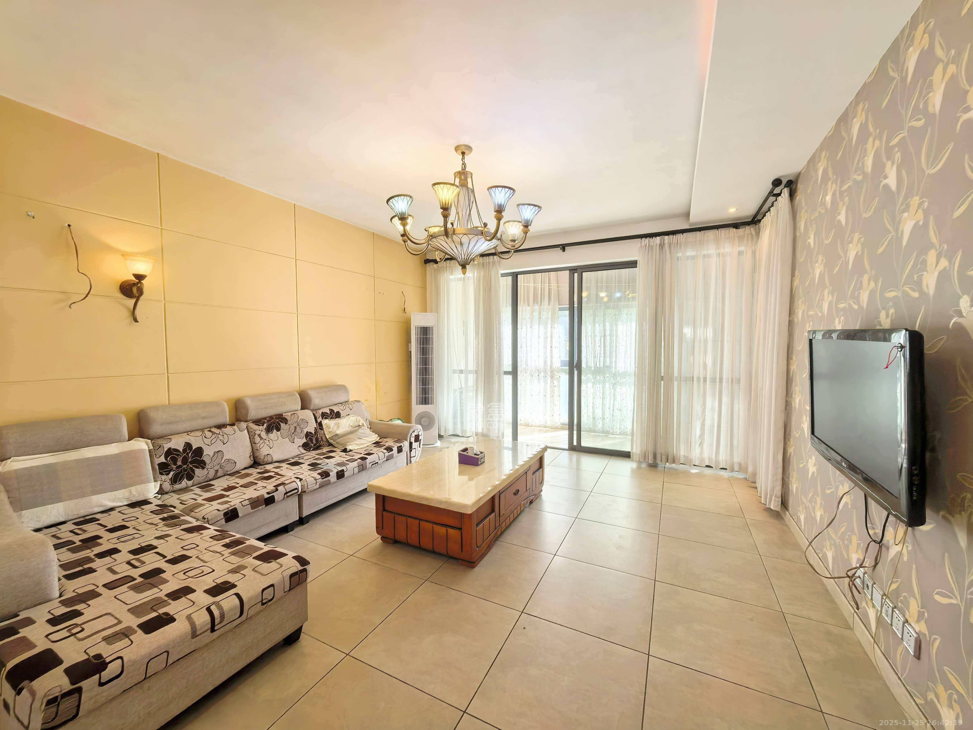 中城丽景香山园 3室2厅2卫 3000.0元/月 中城丽景香山园 3室2厅2卫 3000.0元/月室内图