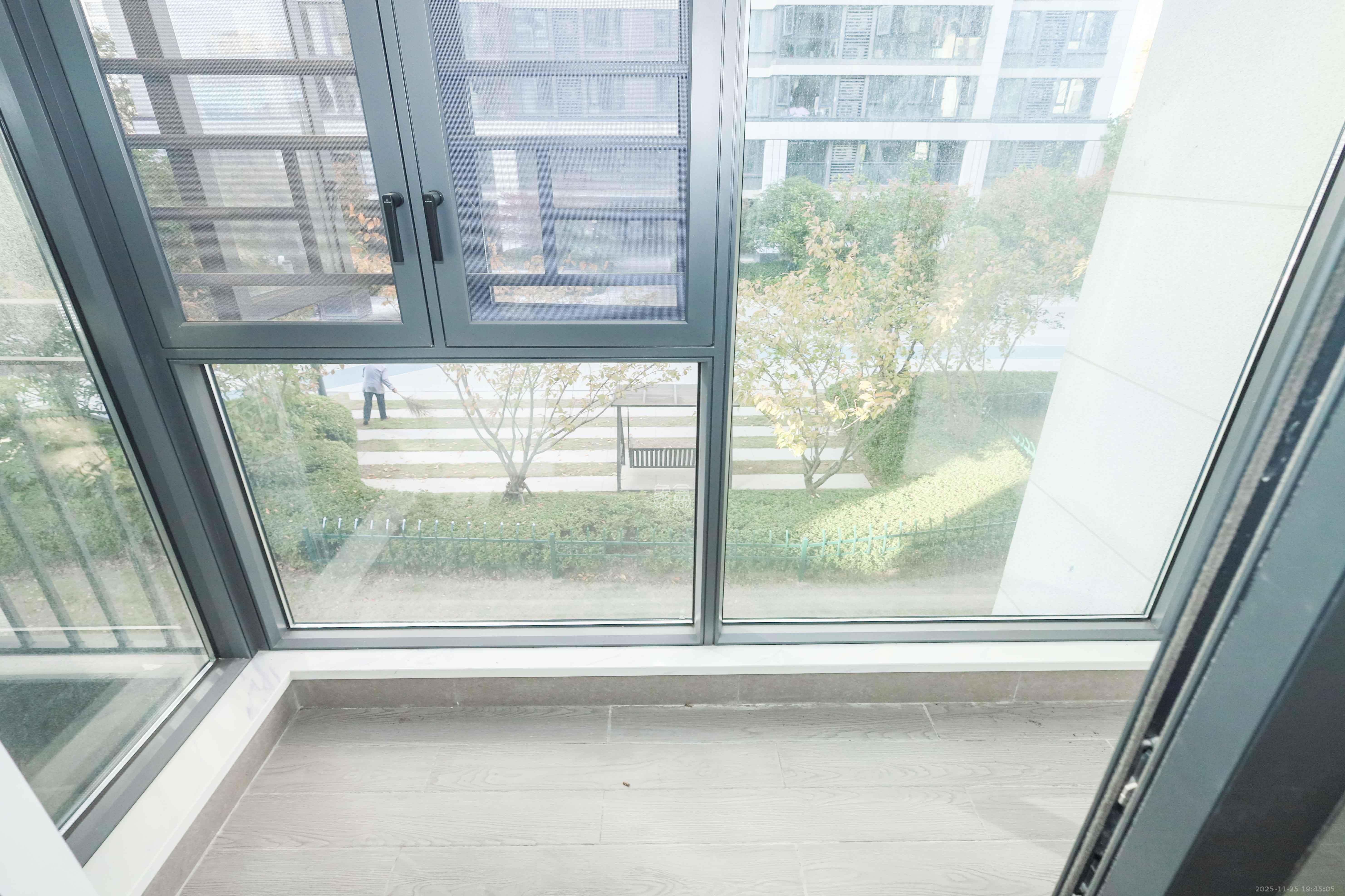 中海麓山境北区  5室2厅2卫    288.0万阳台