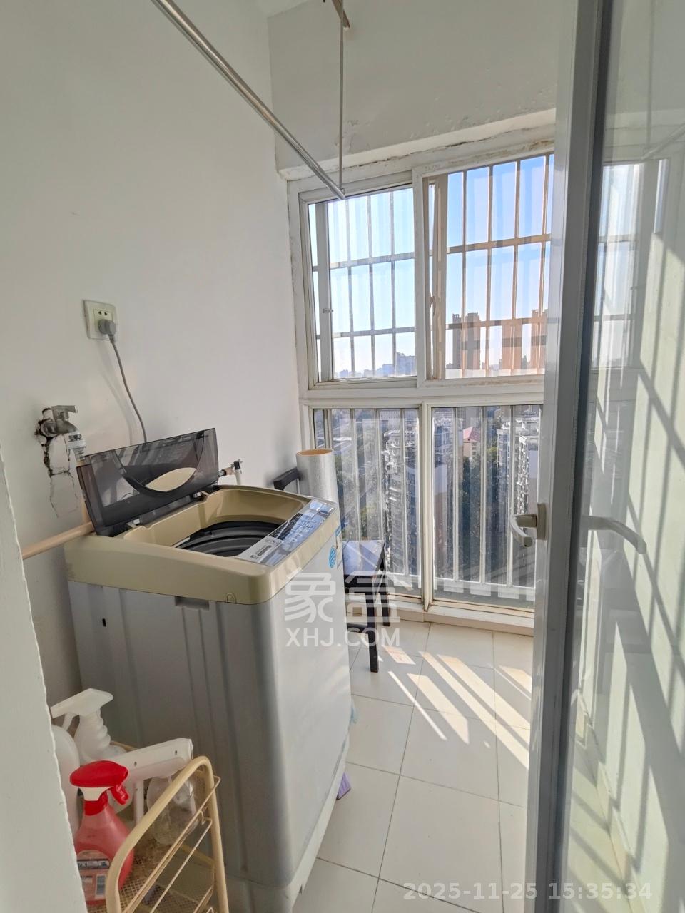 香麓丽舍 1室1厅1卫 1700.0元/月 香麓丽舍 1室1厅1卫 1700.0元/月室内图