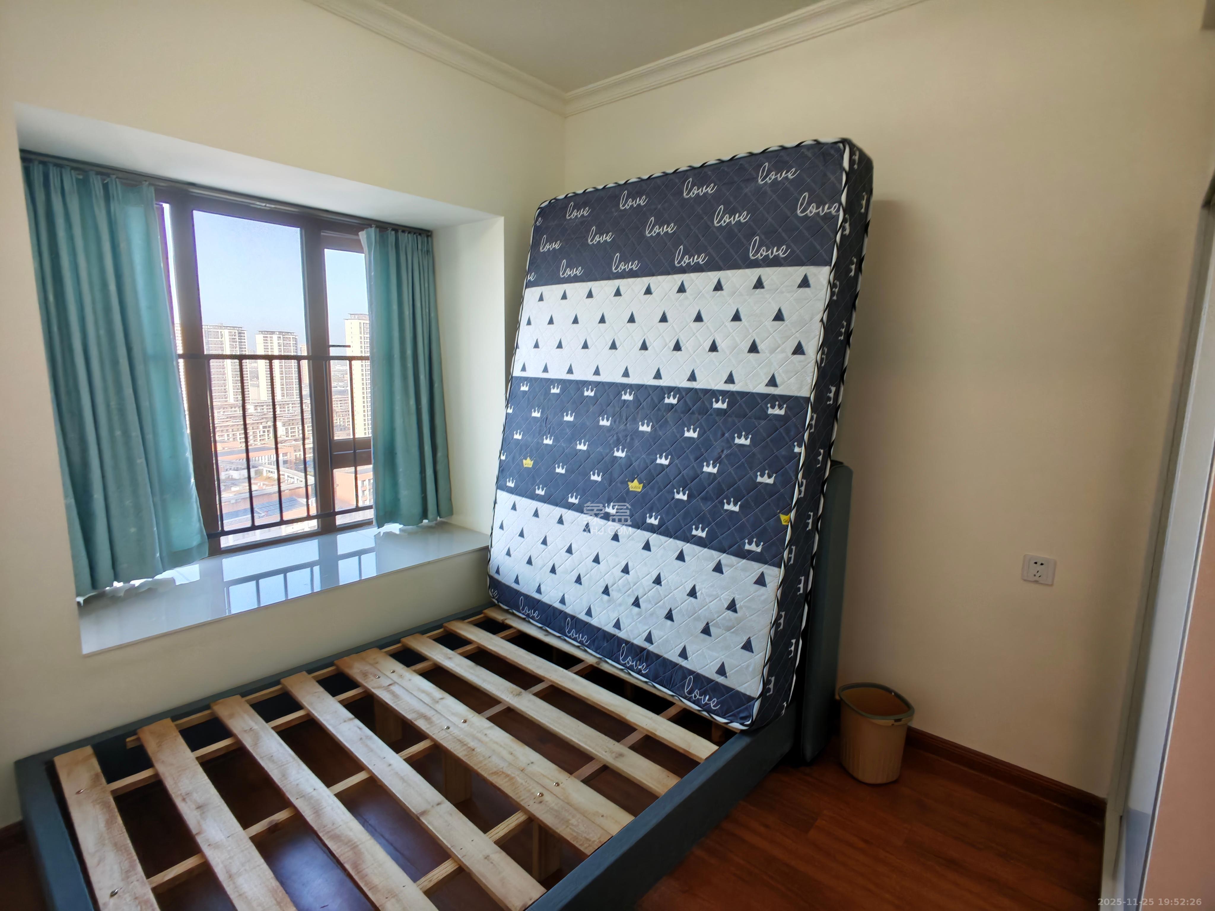 碧桂园翘楚棠 4室2厅2卫 2800.0元/月 碧桂园翘楚棠 4室2厅2卫 2800.0元/月室内图