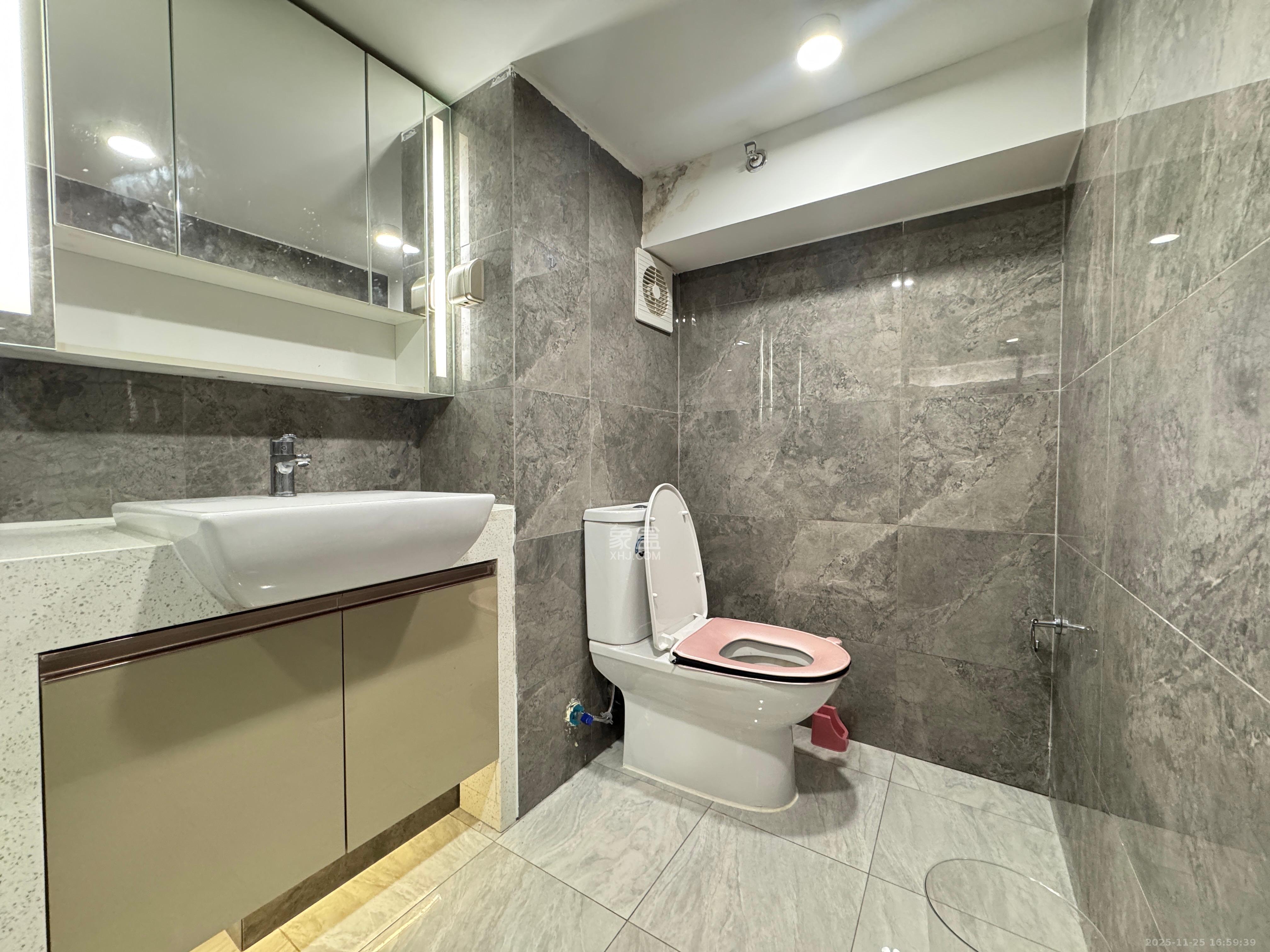 华远华时代 1室1厅2卫 4500.0元/月 华远华时代 1室1厅2卫 4500.0元/月室内图