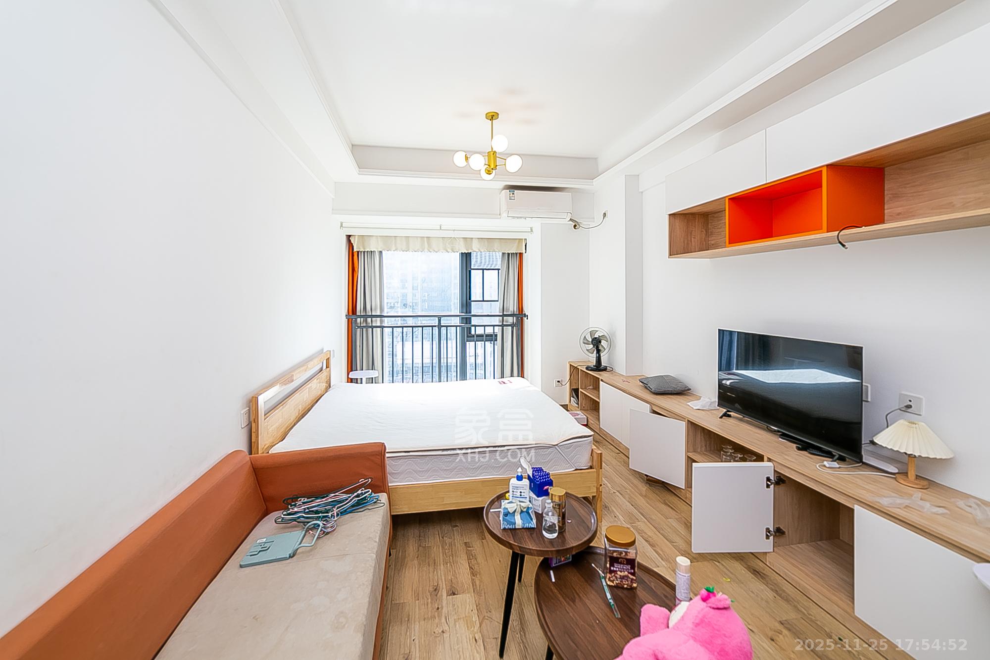 万润时光里 1室1厅1卫 28.0万 万润时光里 1室1厅1卫 28.0万卧室