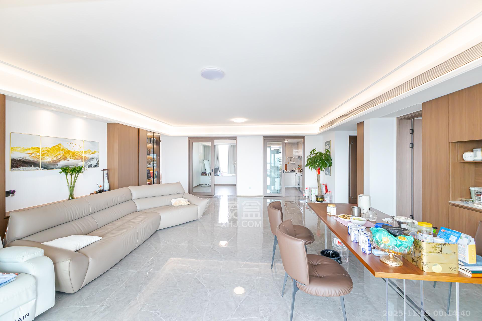 时代建发和著  1室0厅0卫    268.0万客厅