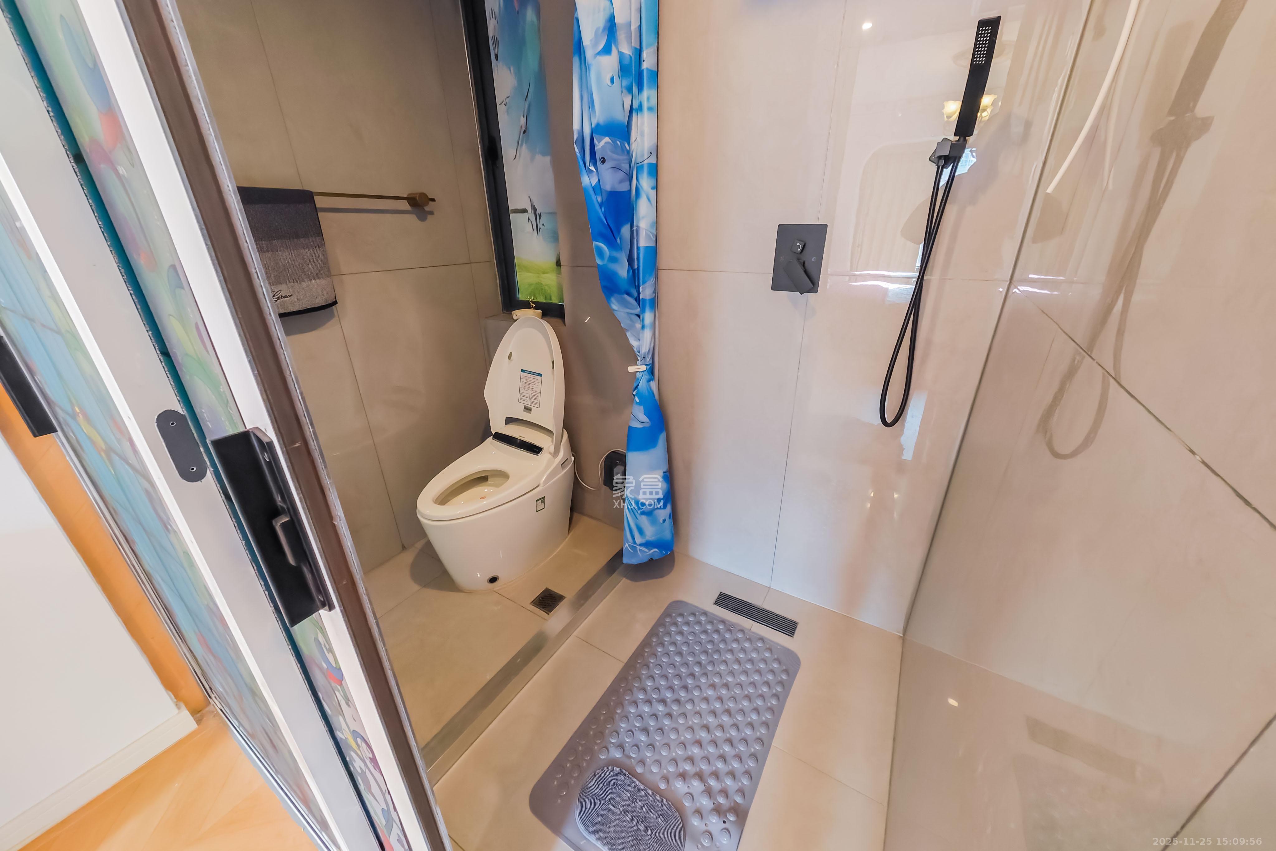 兴旺壹品 4室2厅2卫 208.0万 兴旺壹品 4室2厅2卫 208.0万卫生间