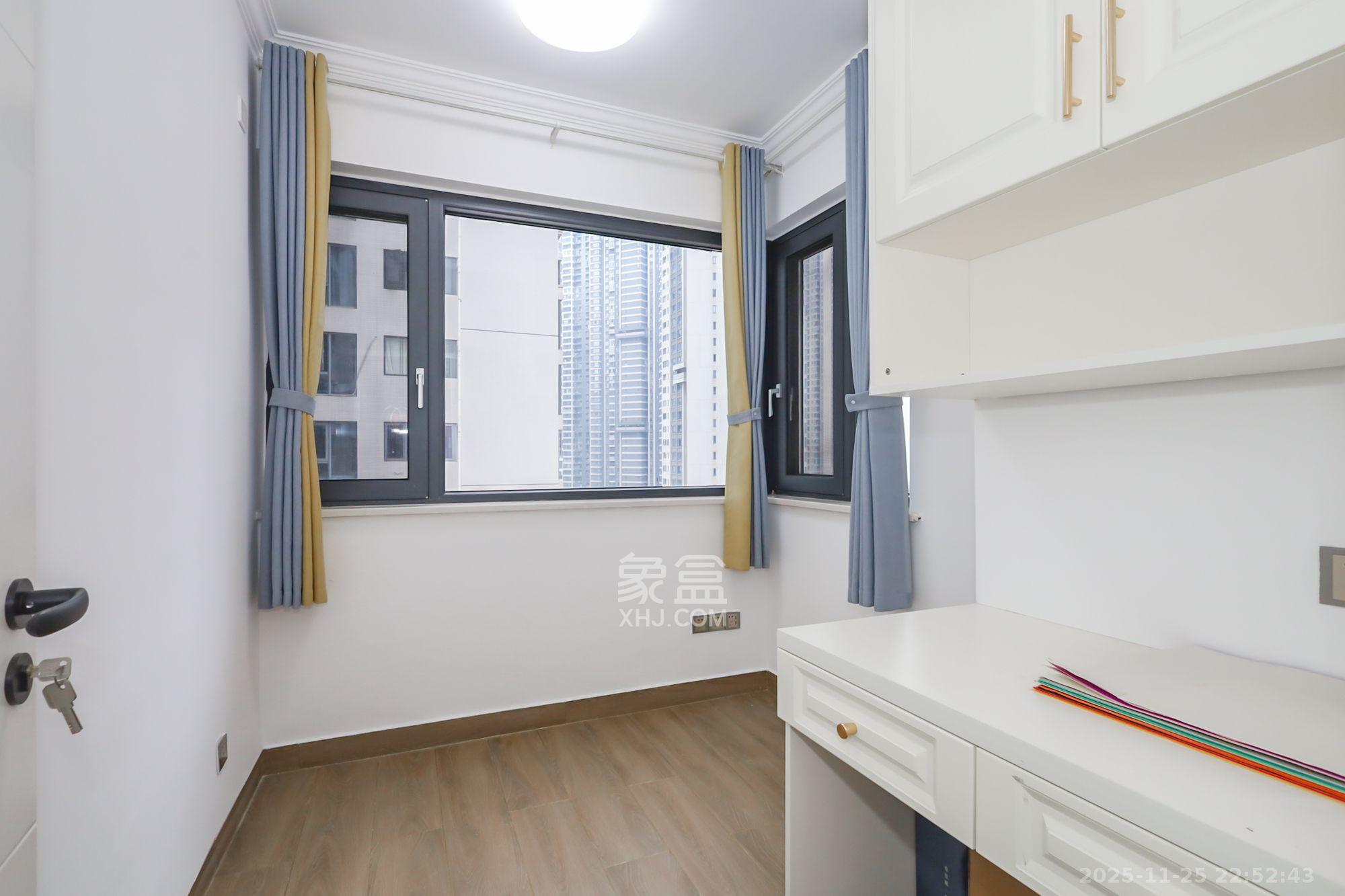 保利天禧D区 3室2厅1卫 4200.0元/月 保利天禧D区 3室2厅1卫 4200.0元/月室内图