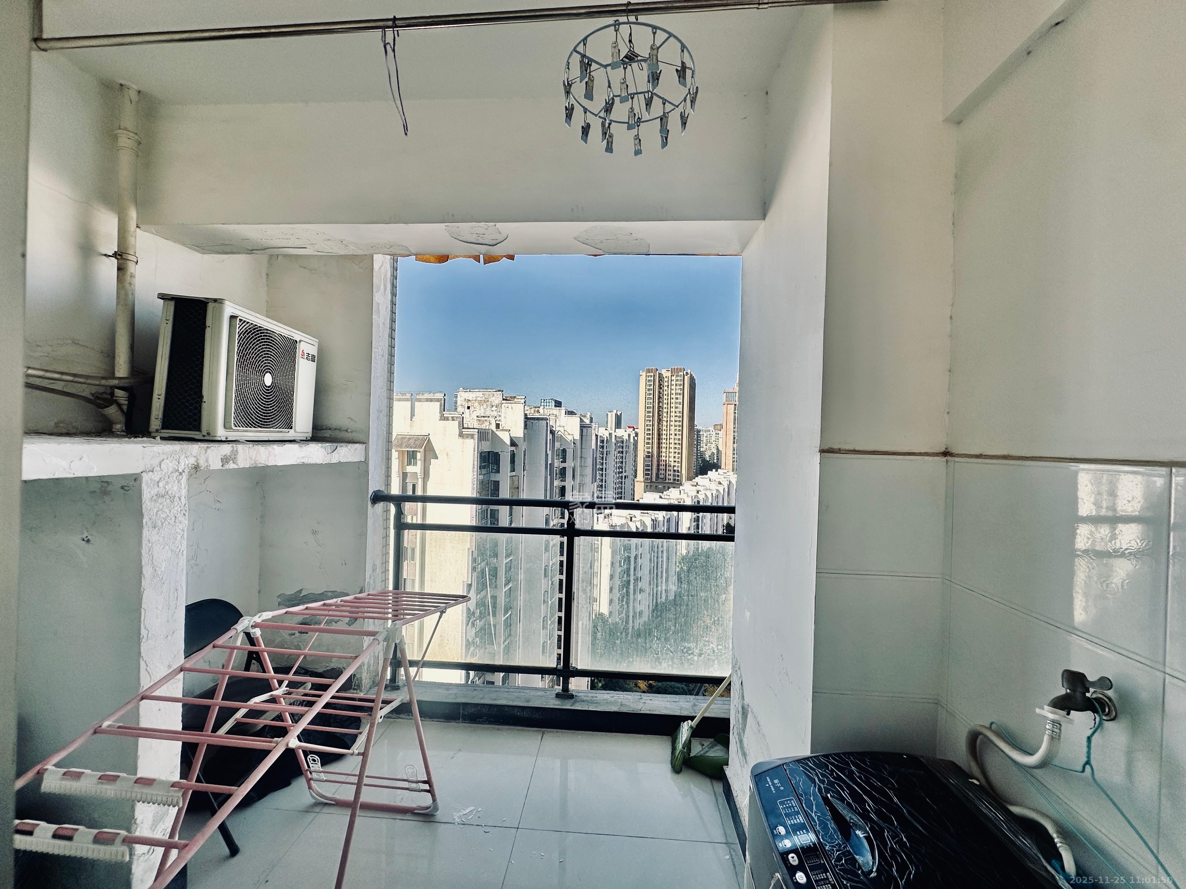 观湖公寓  1室1厅1卫    1250.0元/月室内图