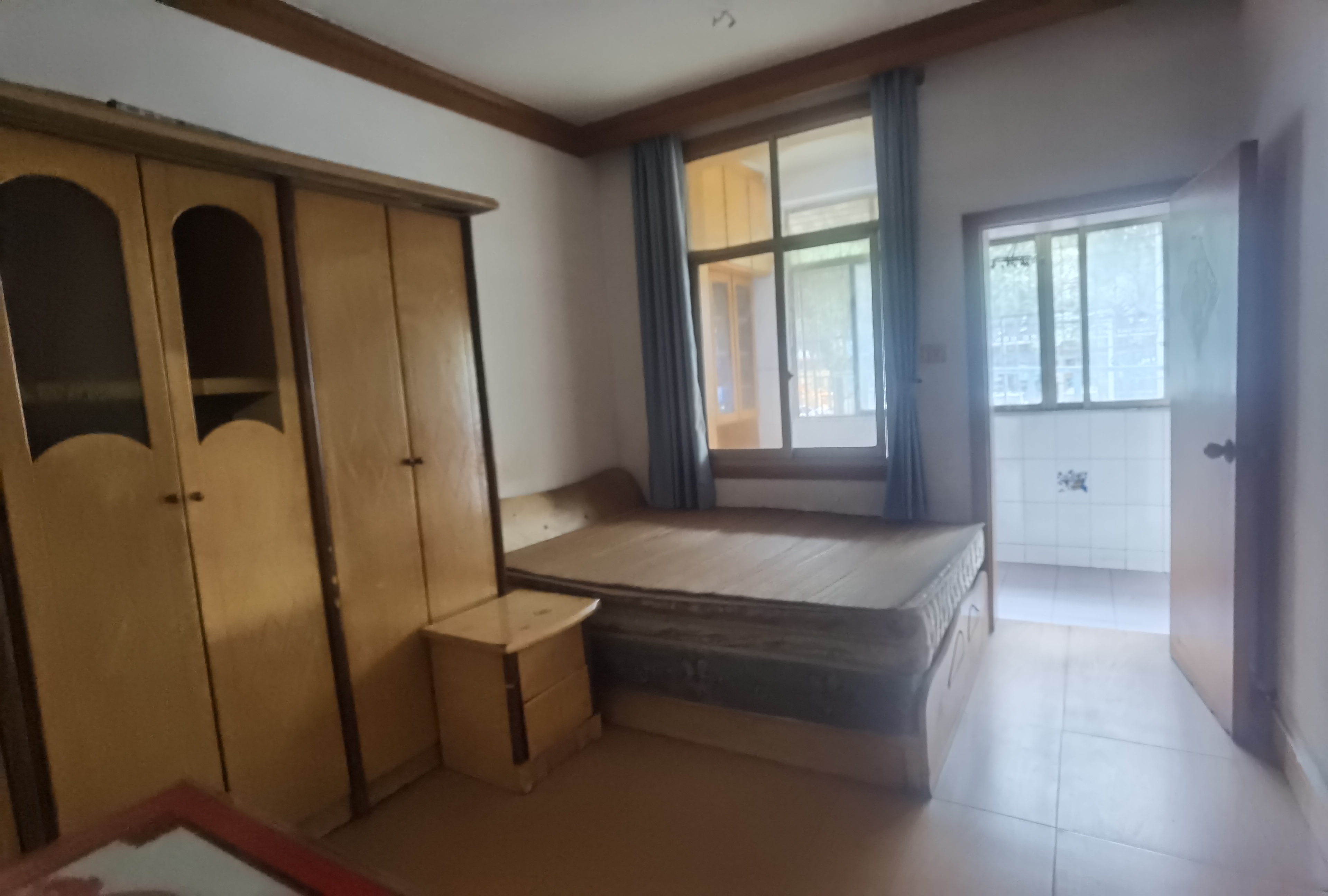 娄底技师学院家属院 3室2厅2卫 1200.0元/月 娄底技师学院家属院 3室2厅2卫 1200.0元/月室内图