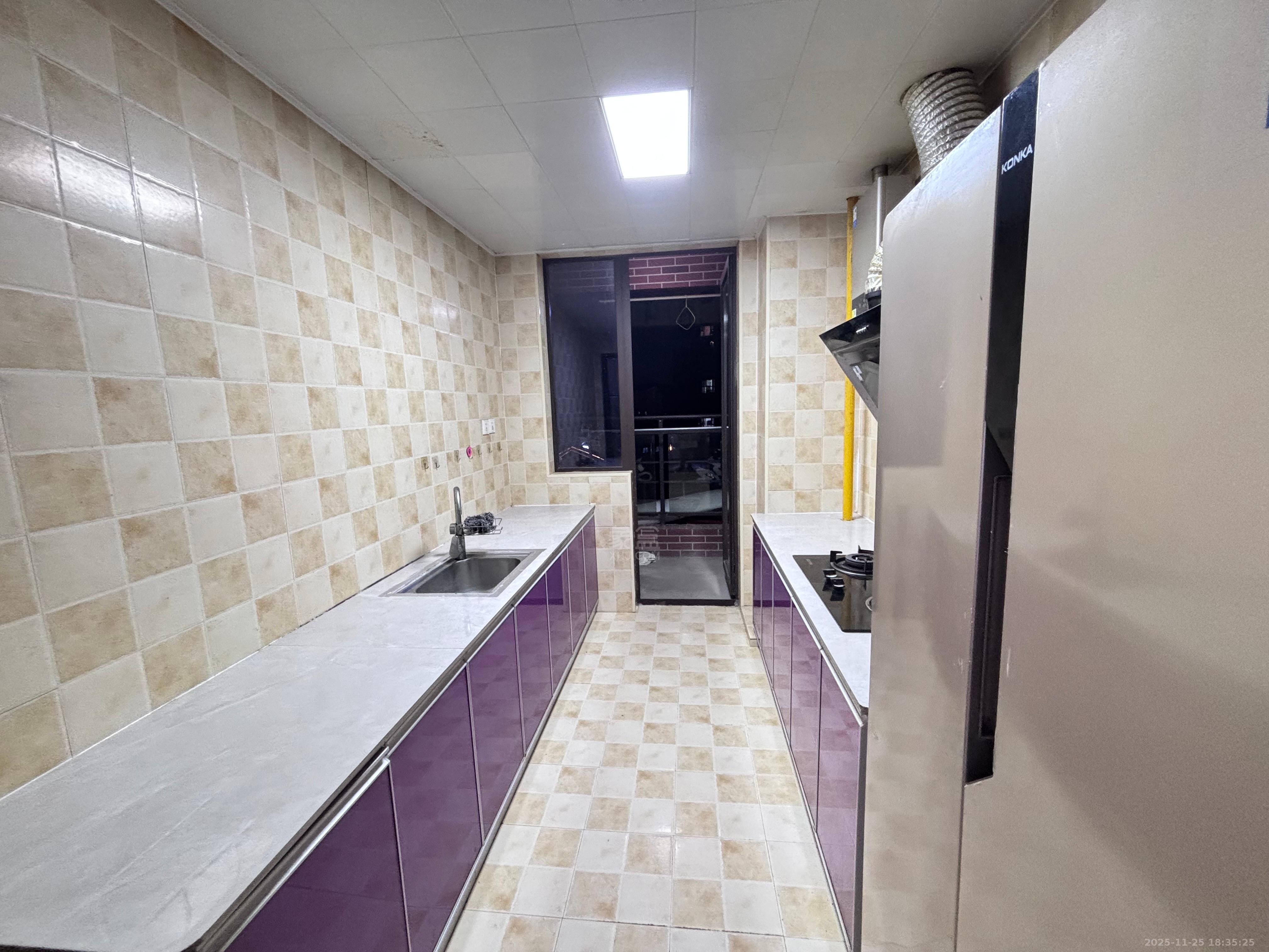 翡翠公园(北大资源) 4室2厅2卫 1600.0元/月 翡翠公园(北大资源) 4室2厅2卫 1600.0元/月室内图