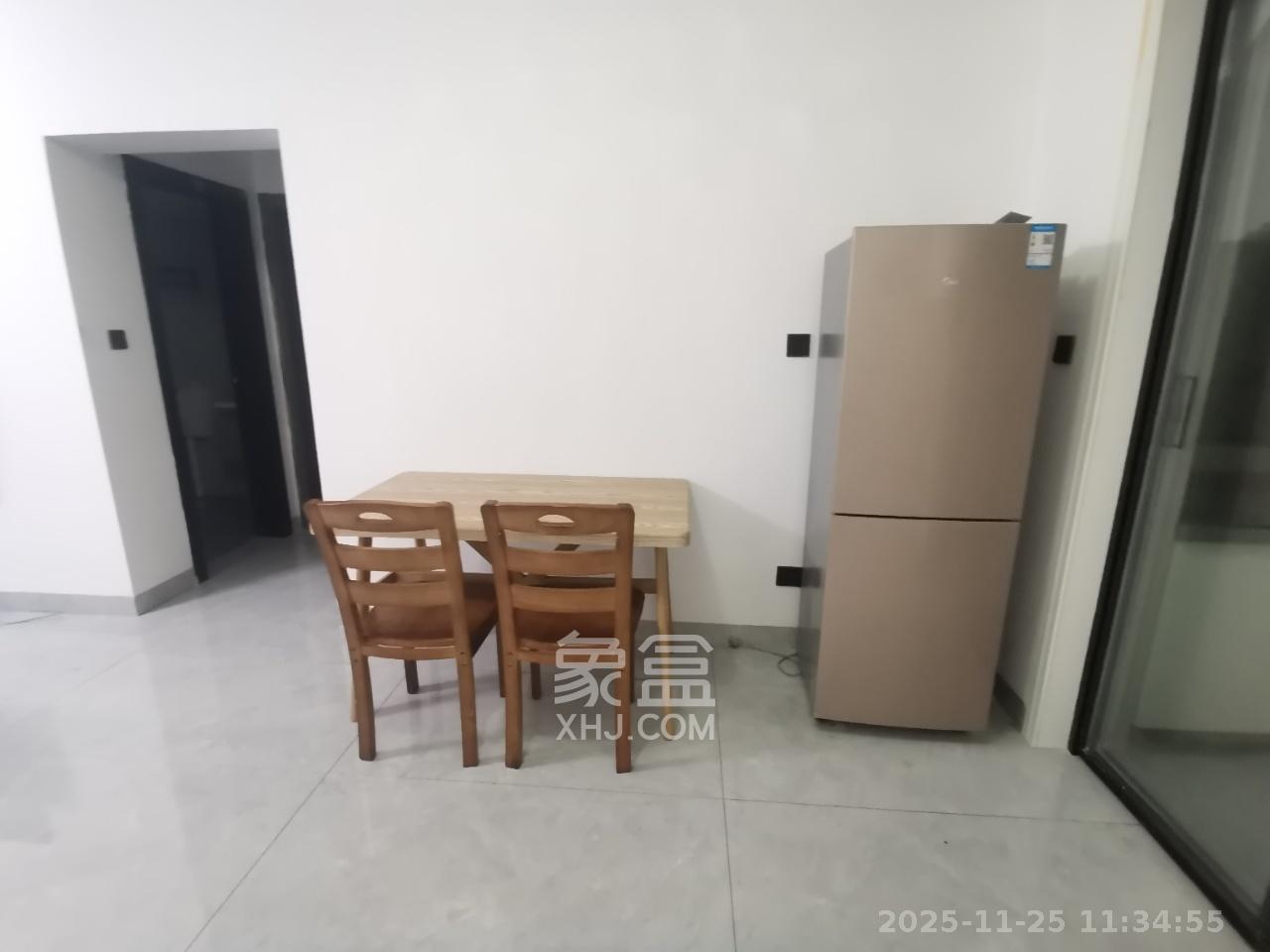 滨江君悦香邸 2室2厅1卫 2400.0元/月 滨江君悦香邸 2室2厅1卫 2400.0元/月室内图