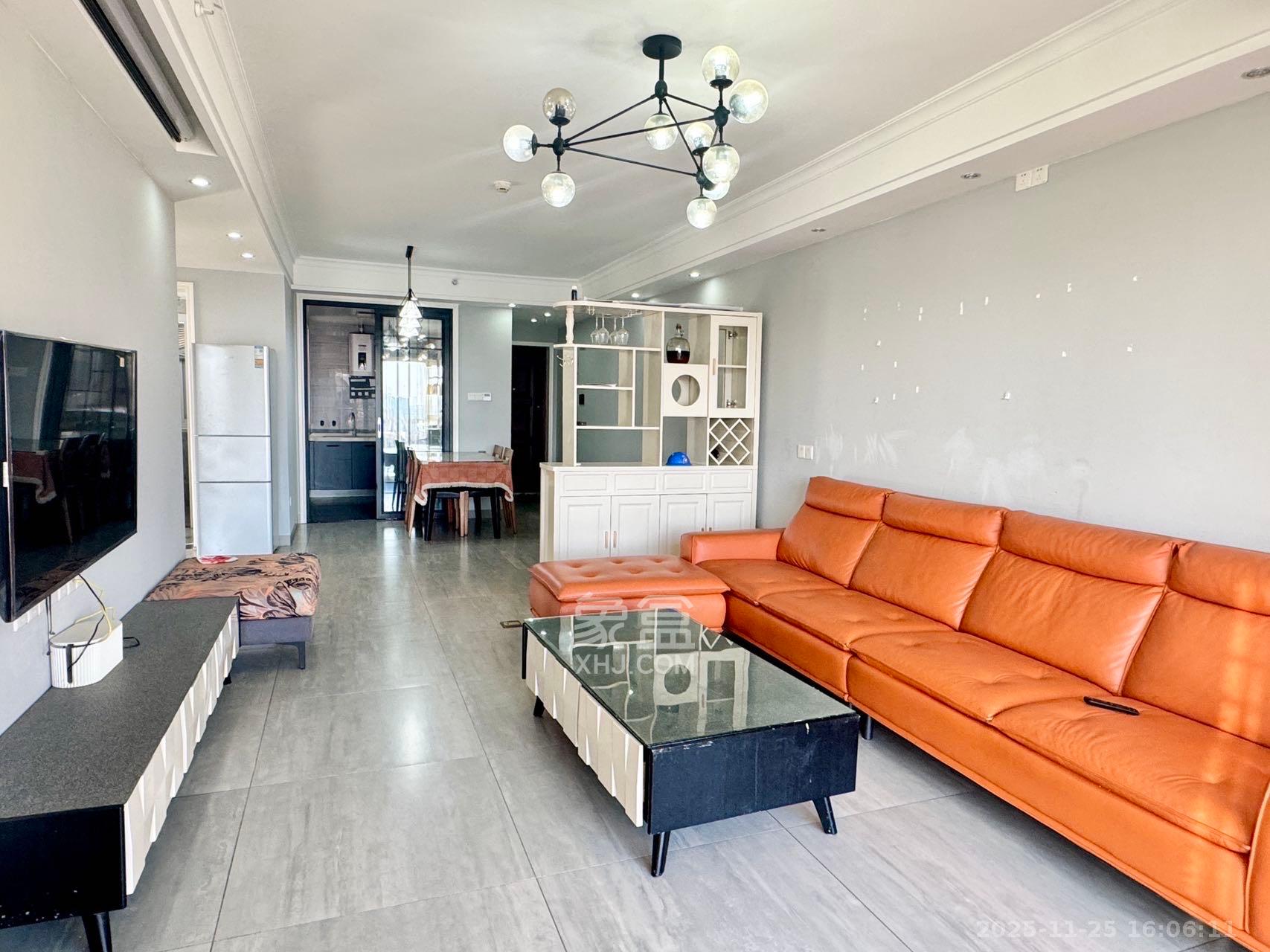 北辰三角洲C2区  3室2厅2卫    4500.0元/月