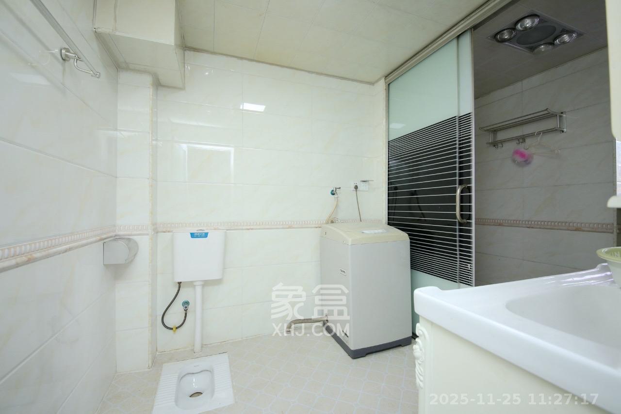 戥子桥散盘  1室1厅1卫    2300.0元/月室内图