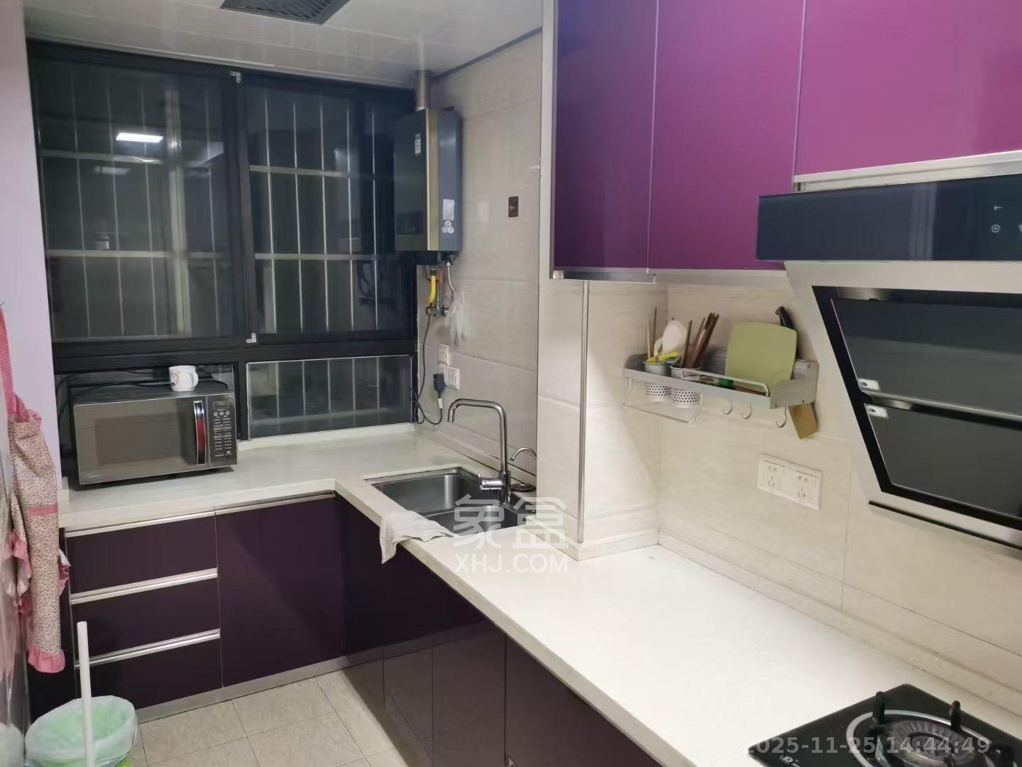 华润凤凰城三期 1室2厅1卫 2000.0元/月 华润凤凰城三期 1室2厅1卫 2000.0元/月室内图