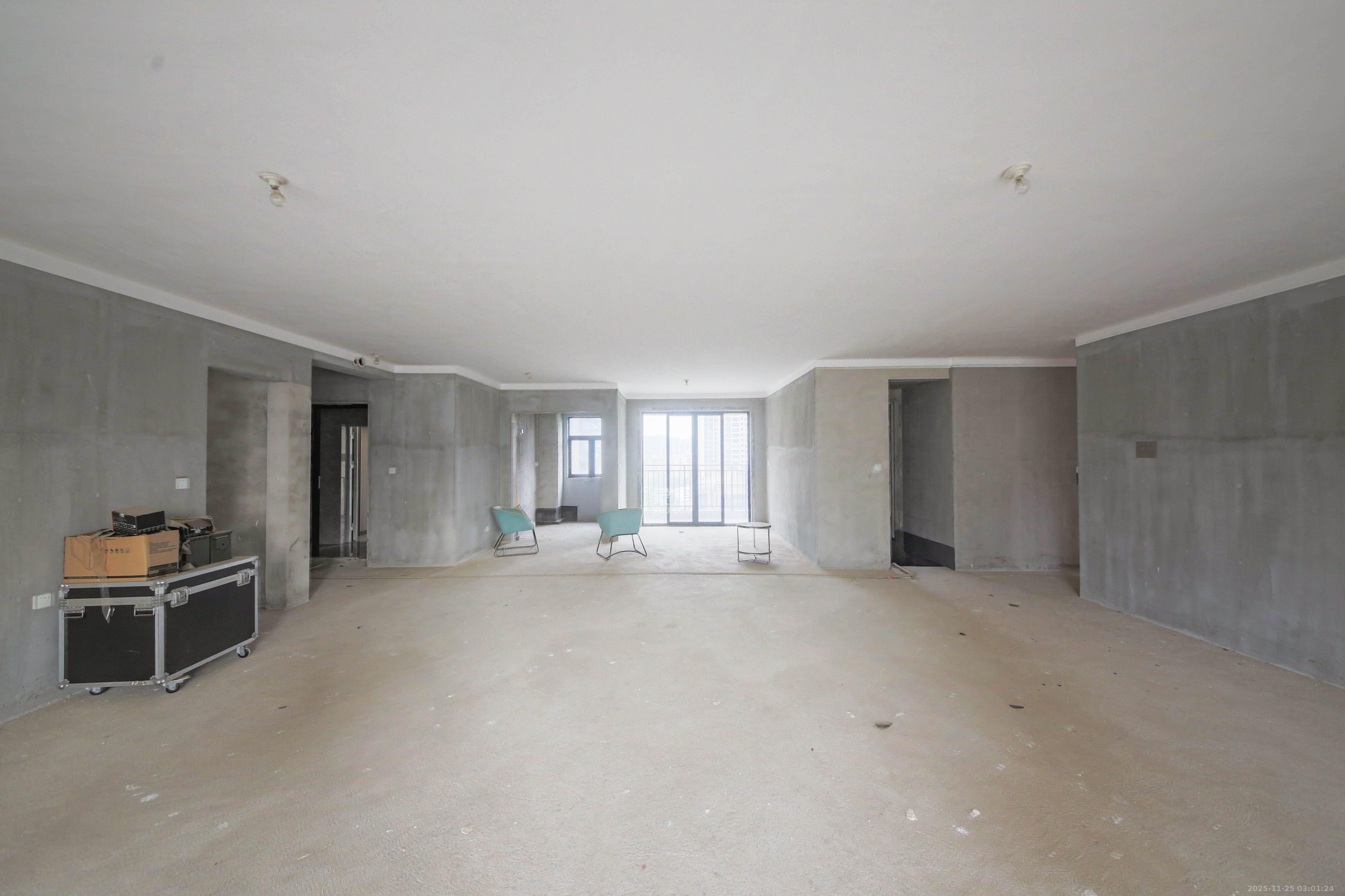 中建钰和城  4室2厅3卫    330.0万