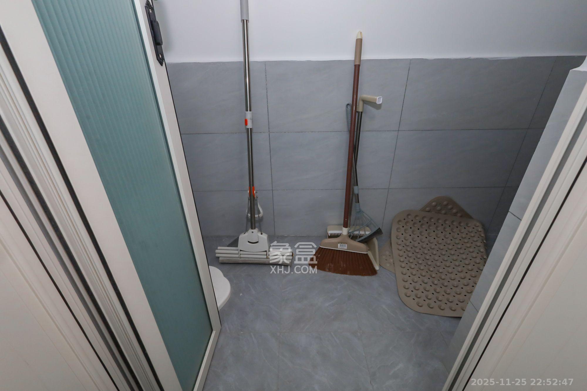 保利天禧D区 3室2厅1卫 4200.0元/月 保利天禧D区 3室2厅1卫 4200.0元/月室内图