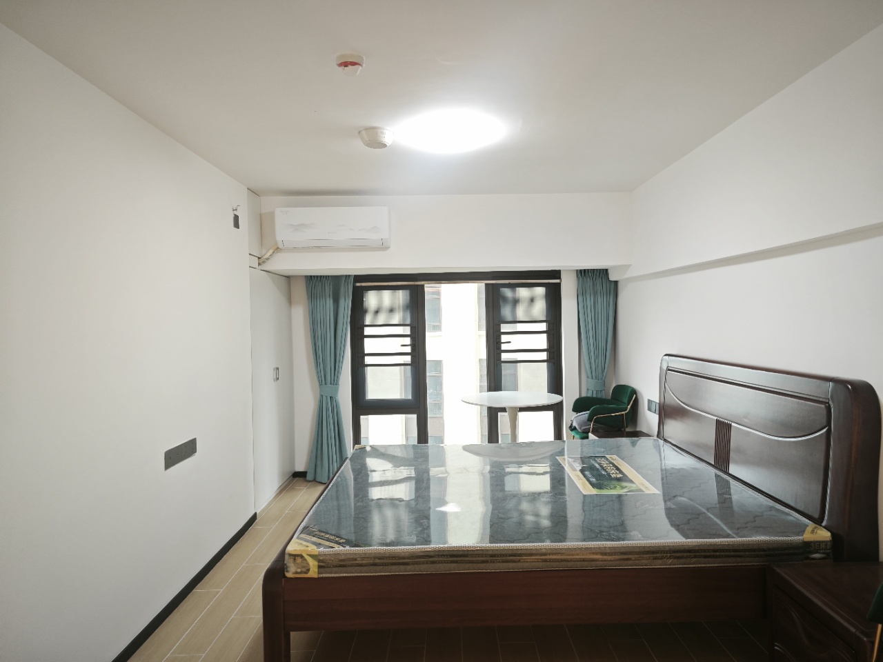 海航豪庭南苑  1室1厅2卫    2800.0元/月室内图