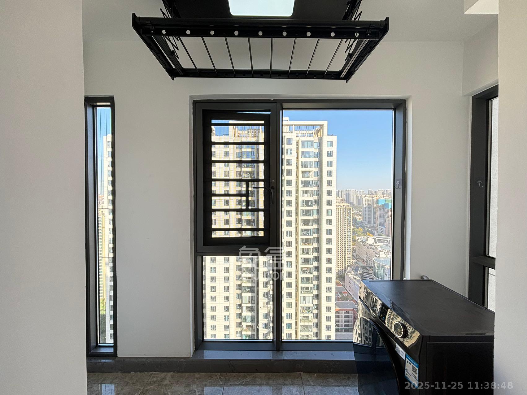 绿地长沙城际空间站（绿地新里佳苑）  4室2厅2卫    3500.0元/月室内图