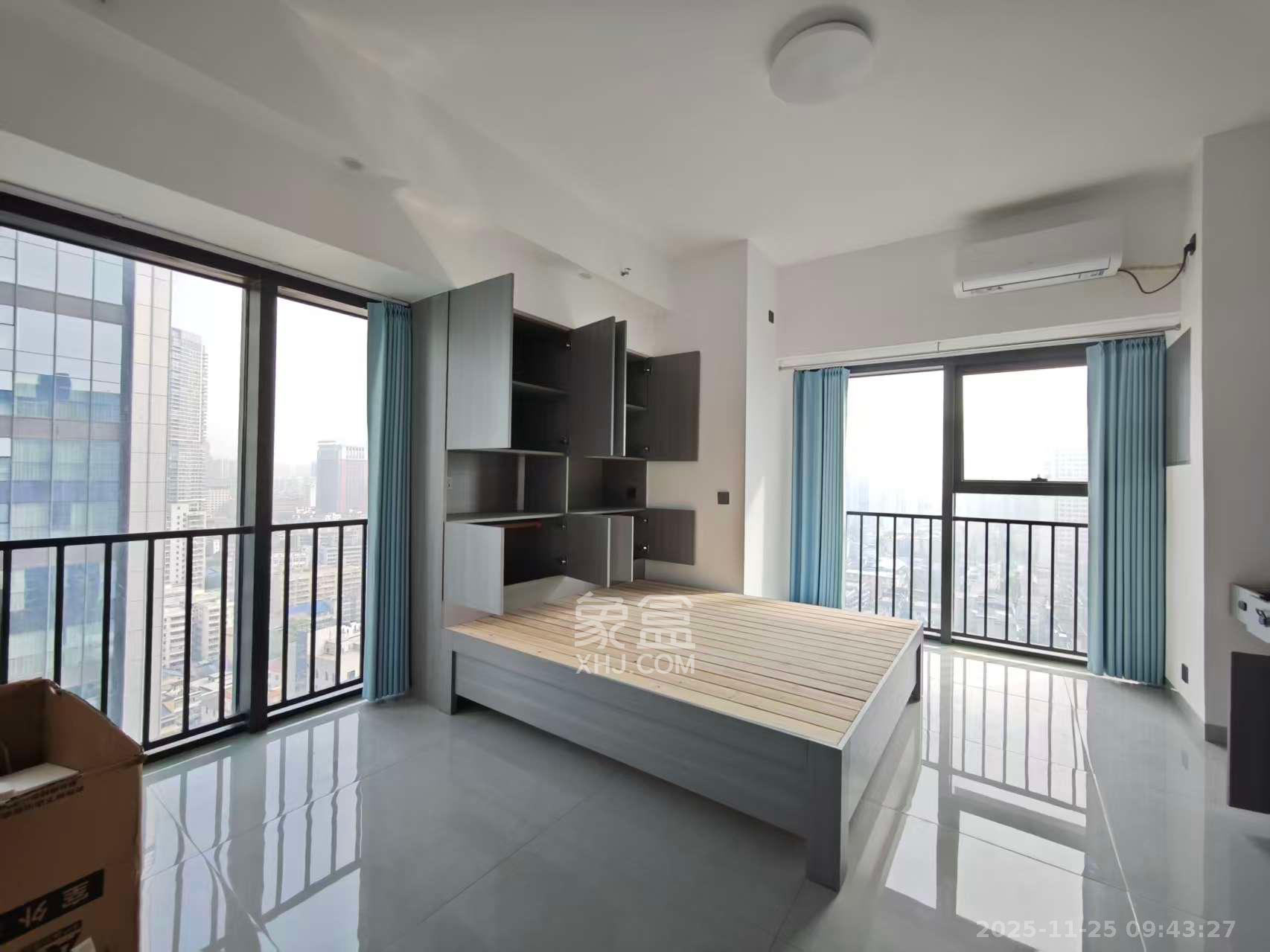 华润置地中心  1室1厅1卫    2300.0元/月室内图1