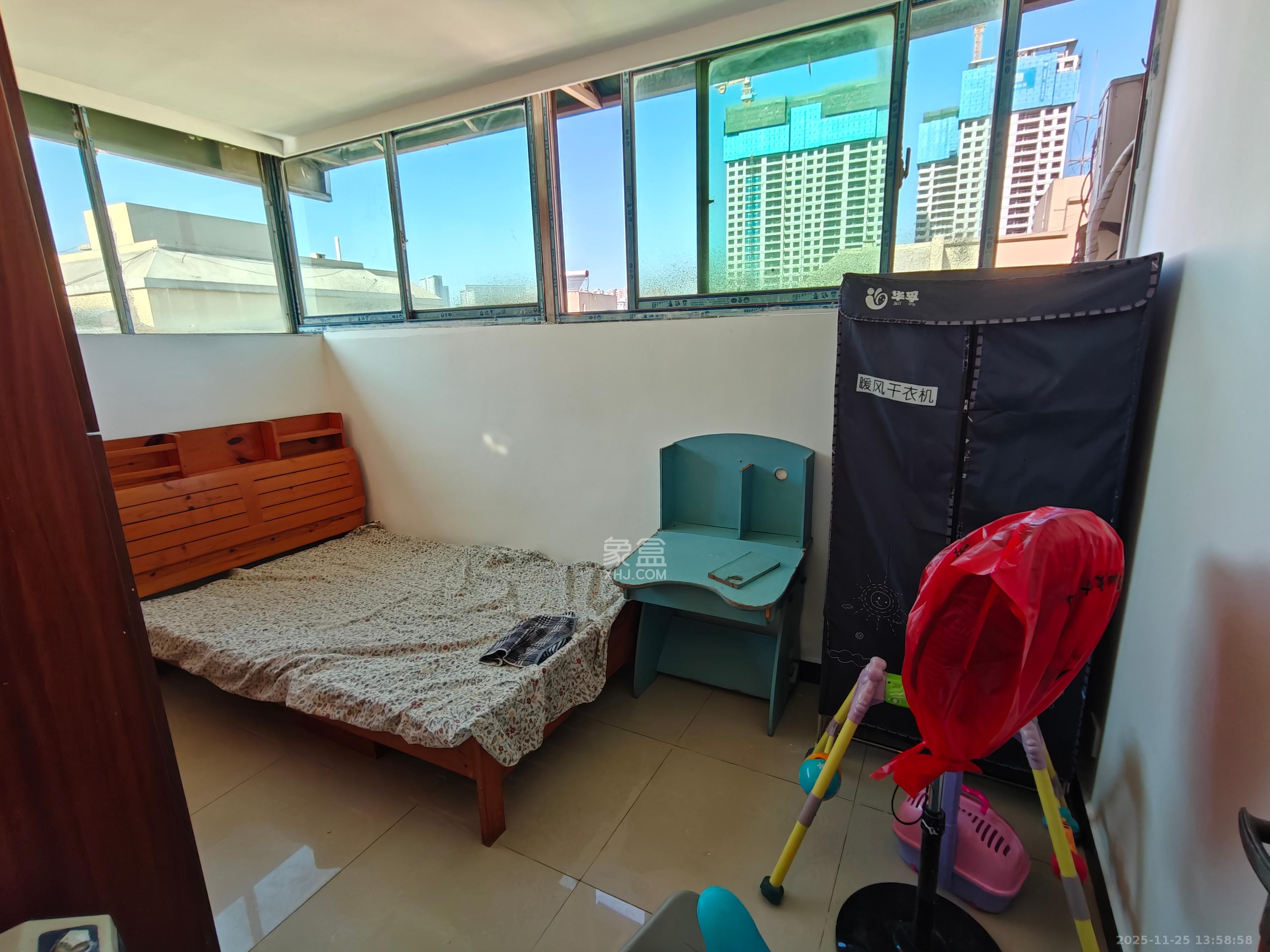 仁和家园  3室2厅2卫    1600.0元/月室内图