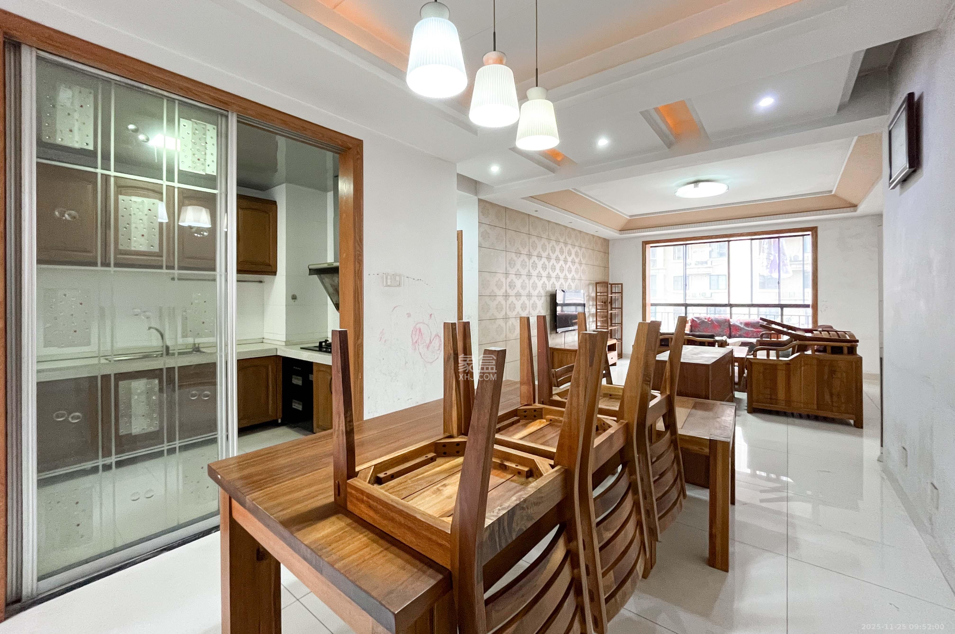 沁园春御院  1室2厅2卫    165.0万其他