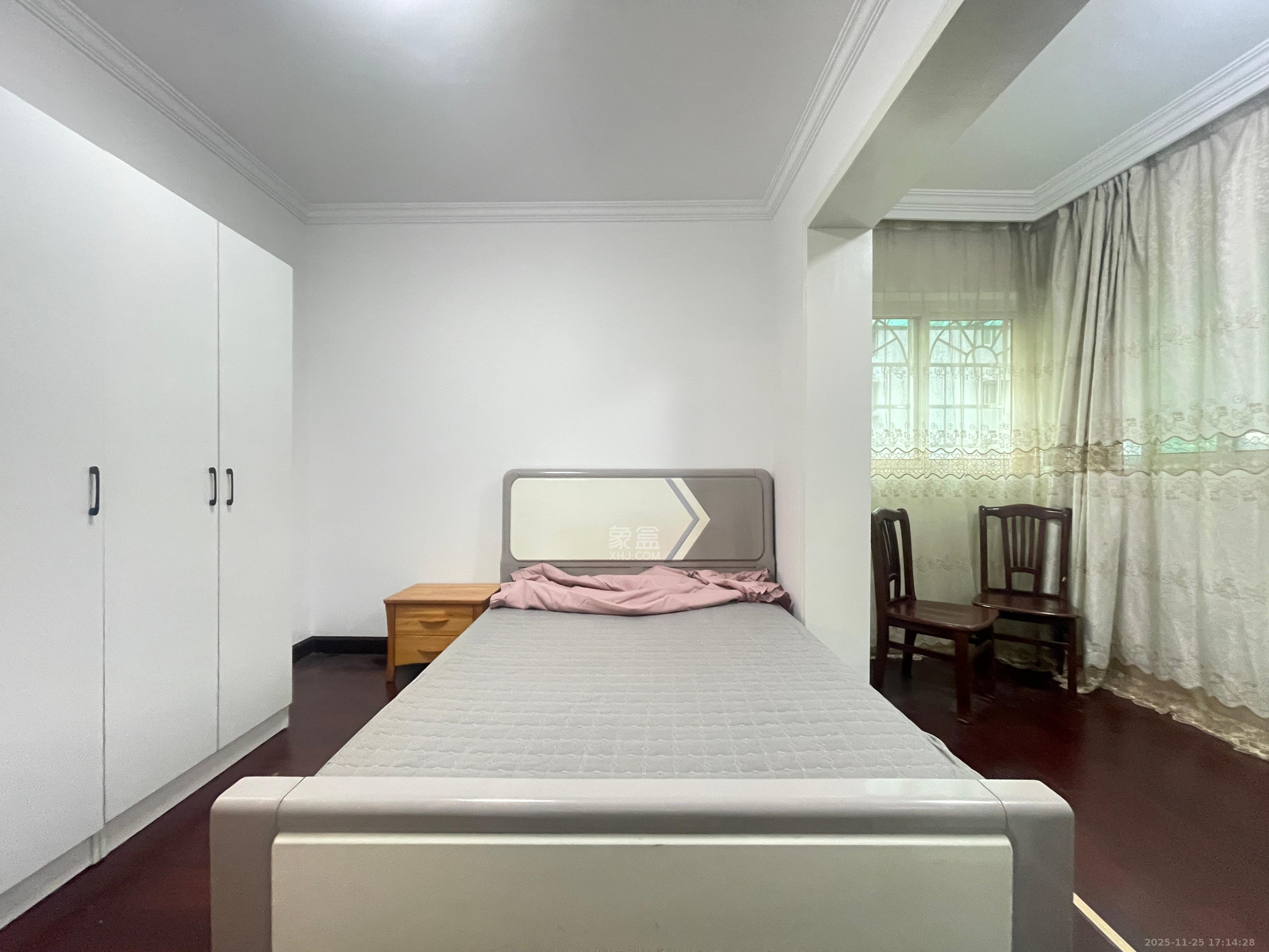 广福园  3室2厅1卫    2500.0元/月室内图