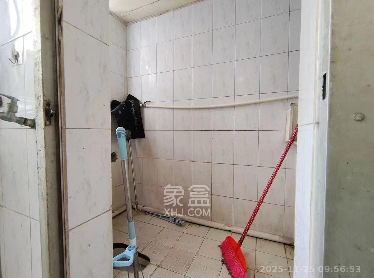 王公塘社区  2室1厅1卫    1300.0元/月室内图