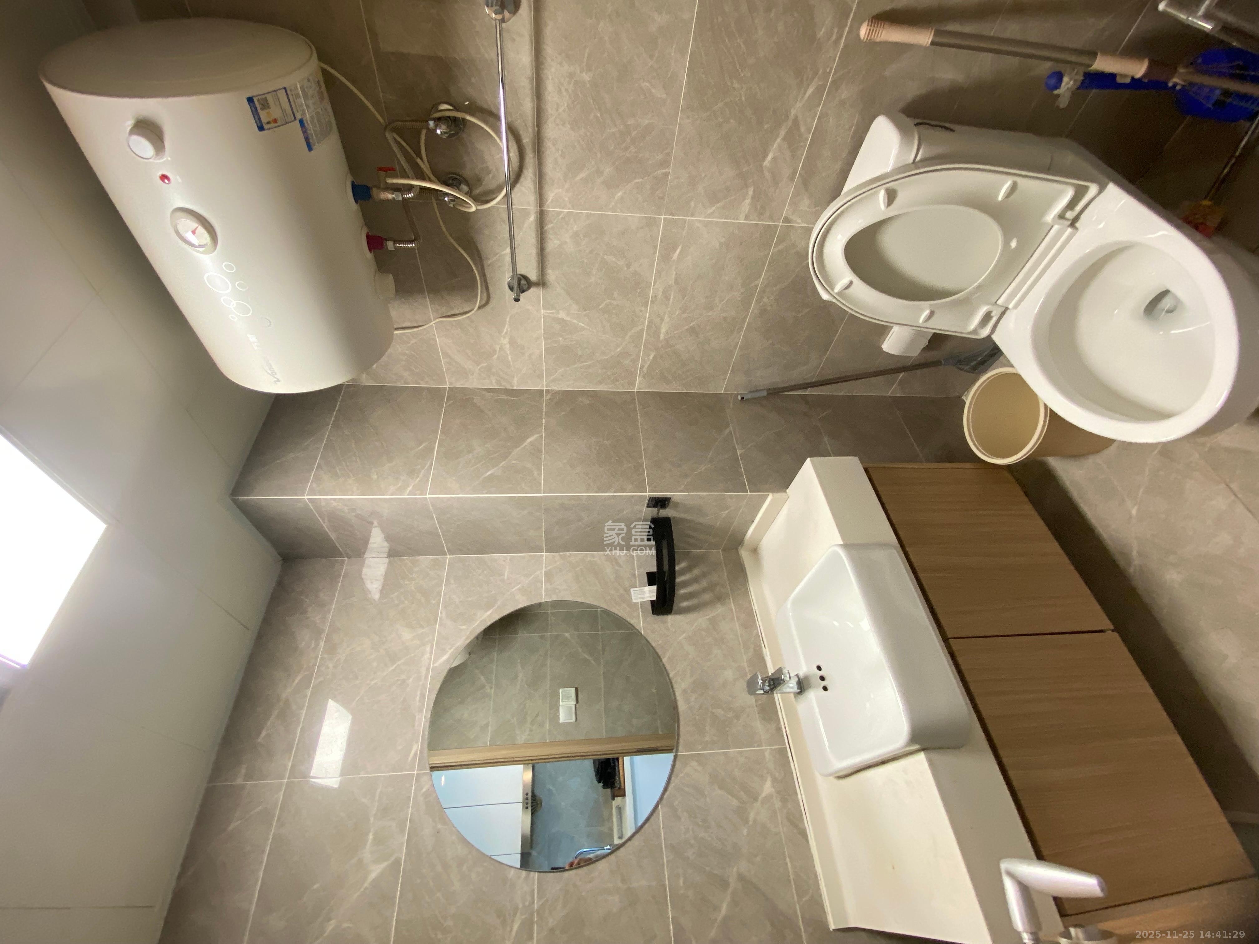 钱隆世家 1室1厅1卫 1250.0元/月 钱隆世家 1室1厅1卫 1250.0元/月室内图