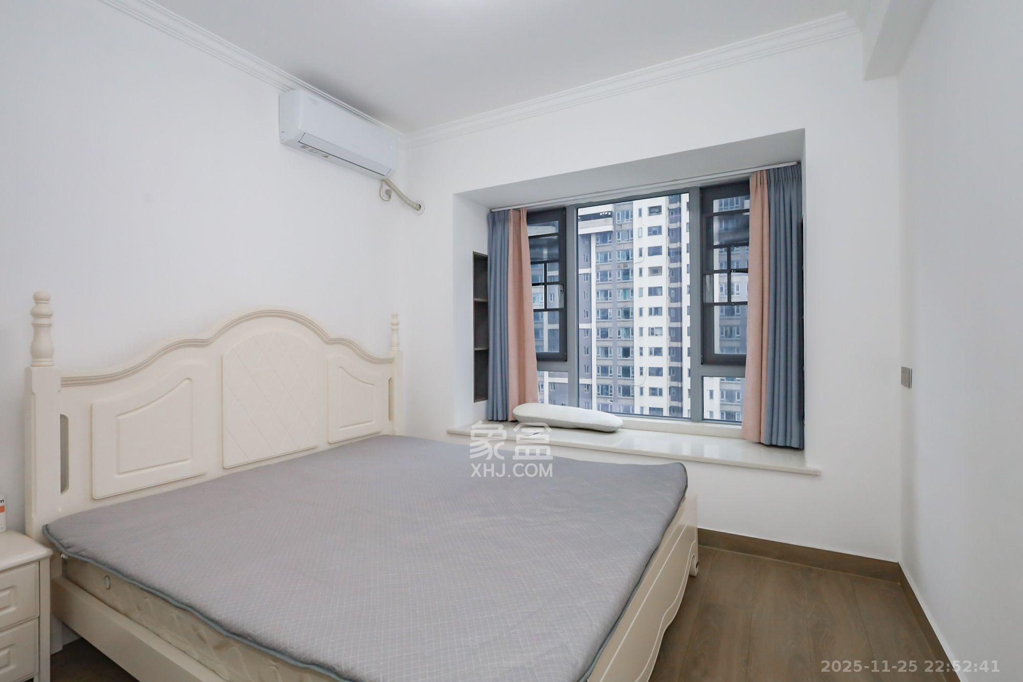 保利天禧D区  3室2厅1卫    4200.0元/月室内图