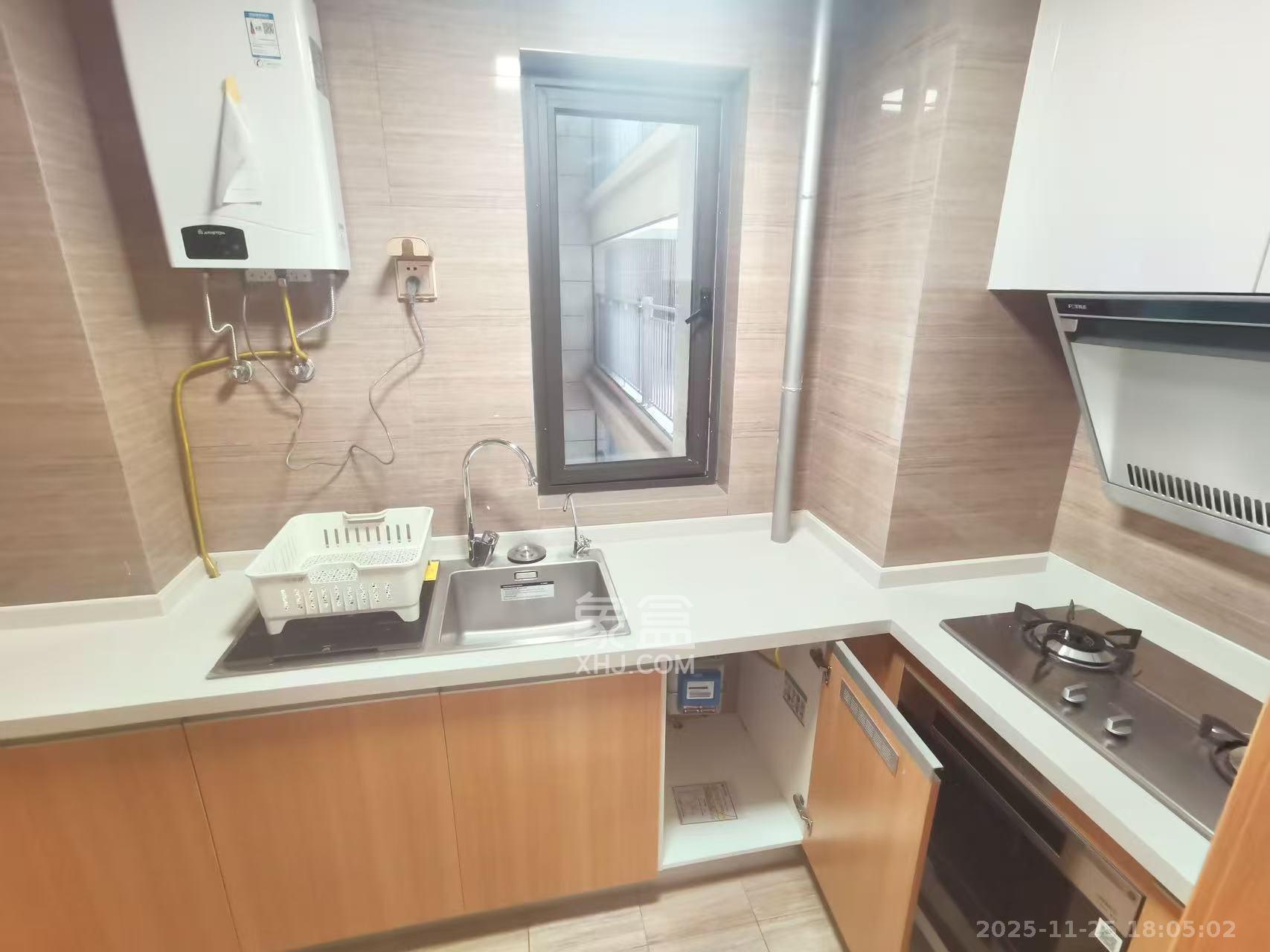 阳光城尚东湾青柠园 3室2厅1卫 2400.0元/月 阳光城尚东湾青柠园 3室2厅1卫 2400.0元/月室内图