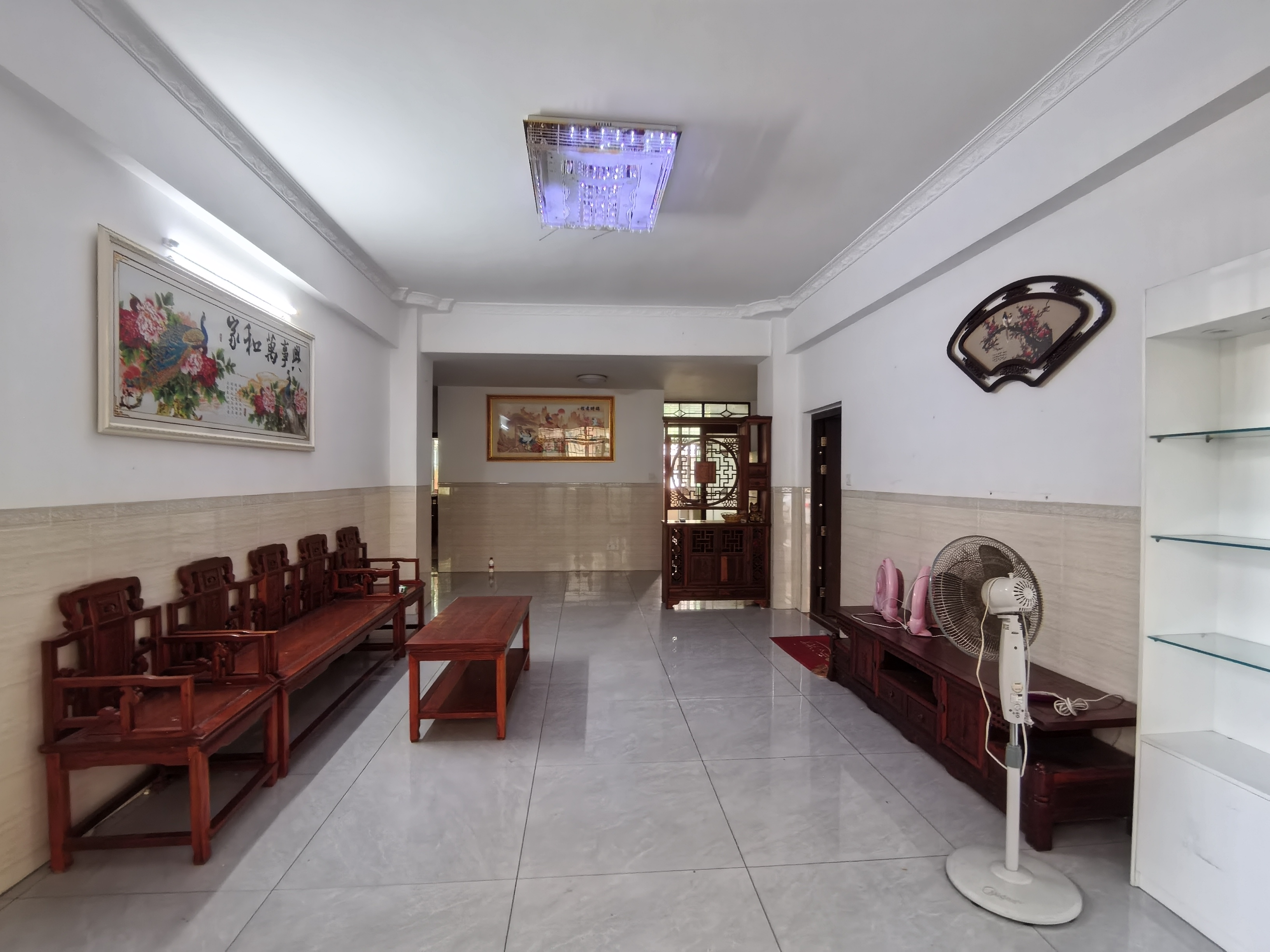 富源佳园  3室2厅2卫    2400.0元/月室内图