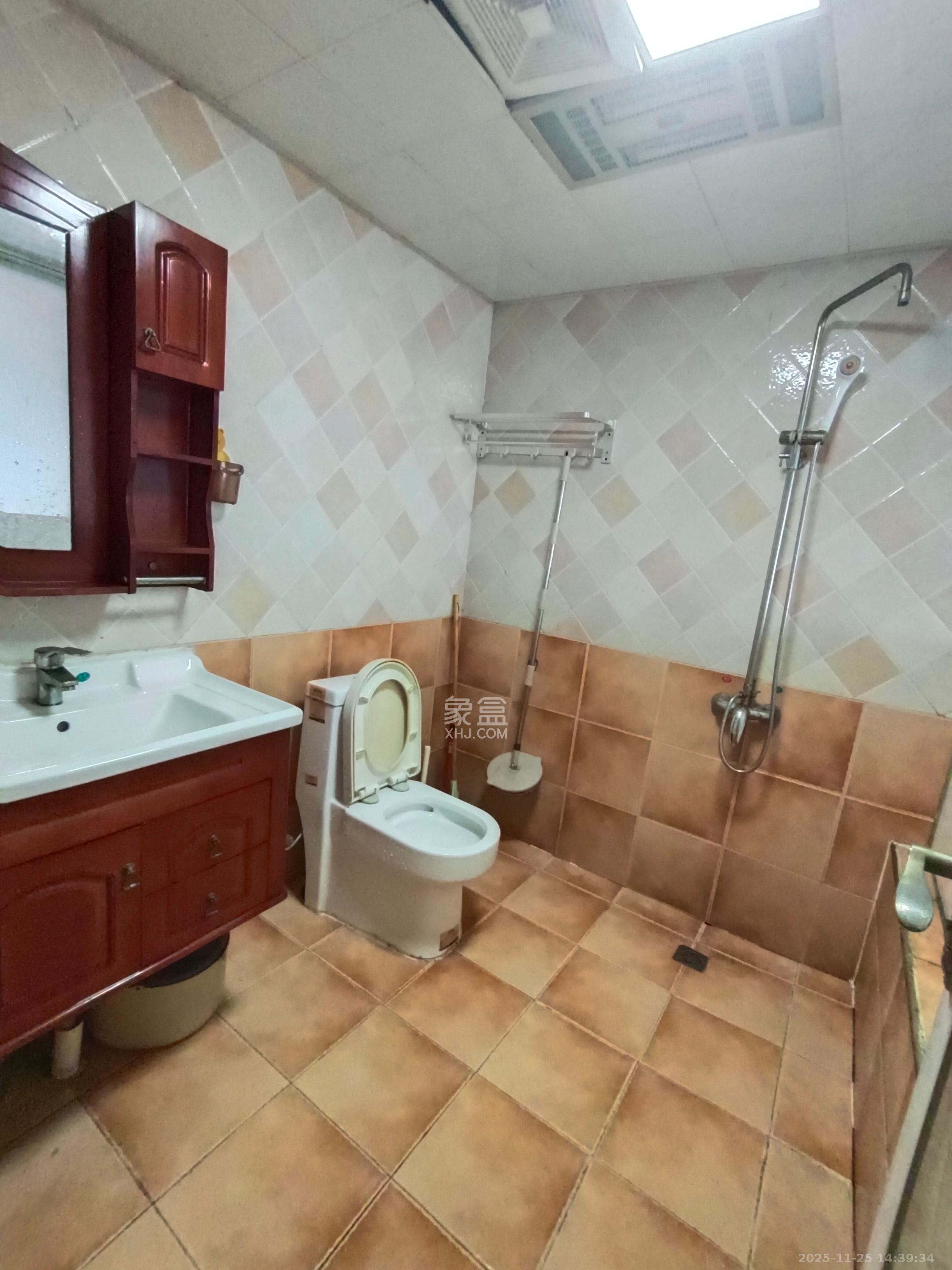 山水湾 1室1厅1卫 1200.0元/月 山水湾 1室1厅1卫 1200.0元/月室内图