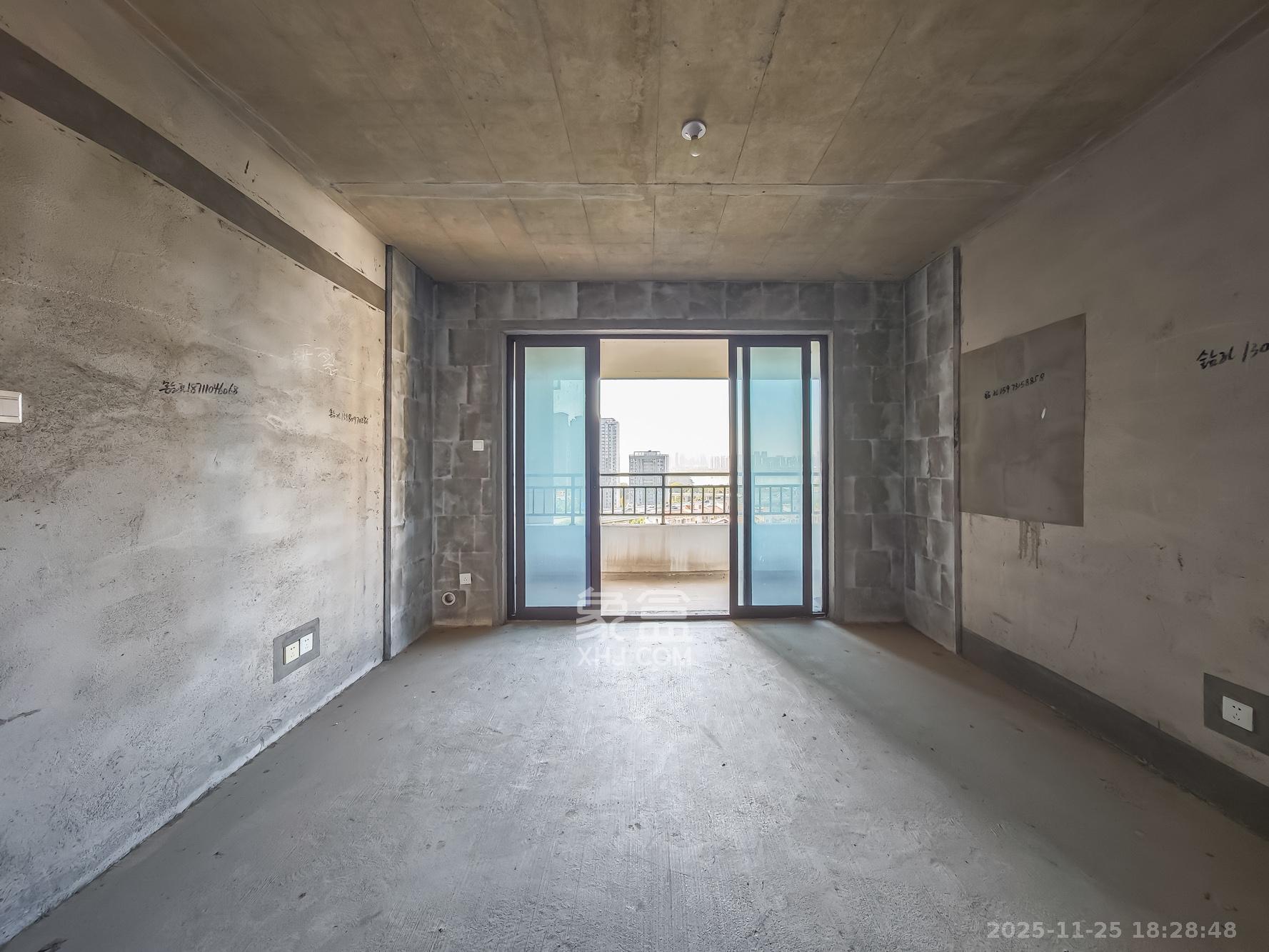 山语城三期 1室0厅0卫 114.0万 山语城三期 1室0厅0卫 114.0万客厅