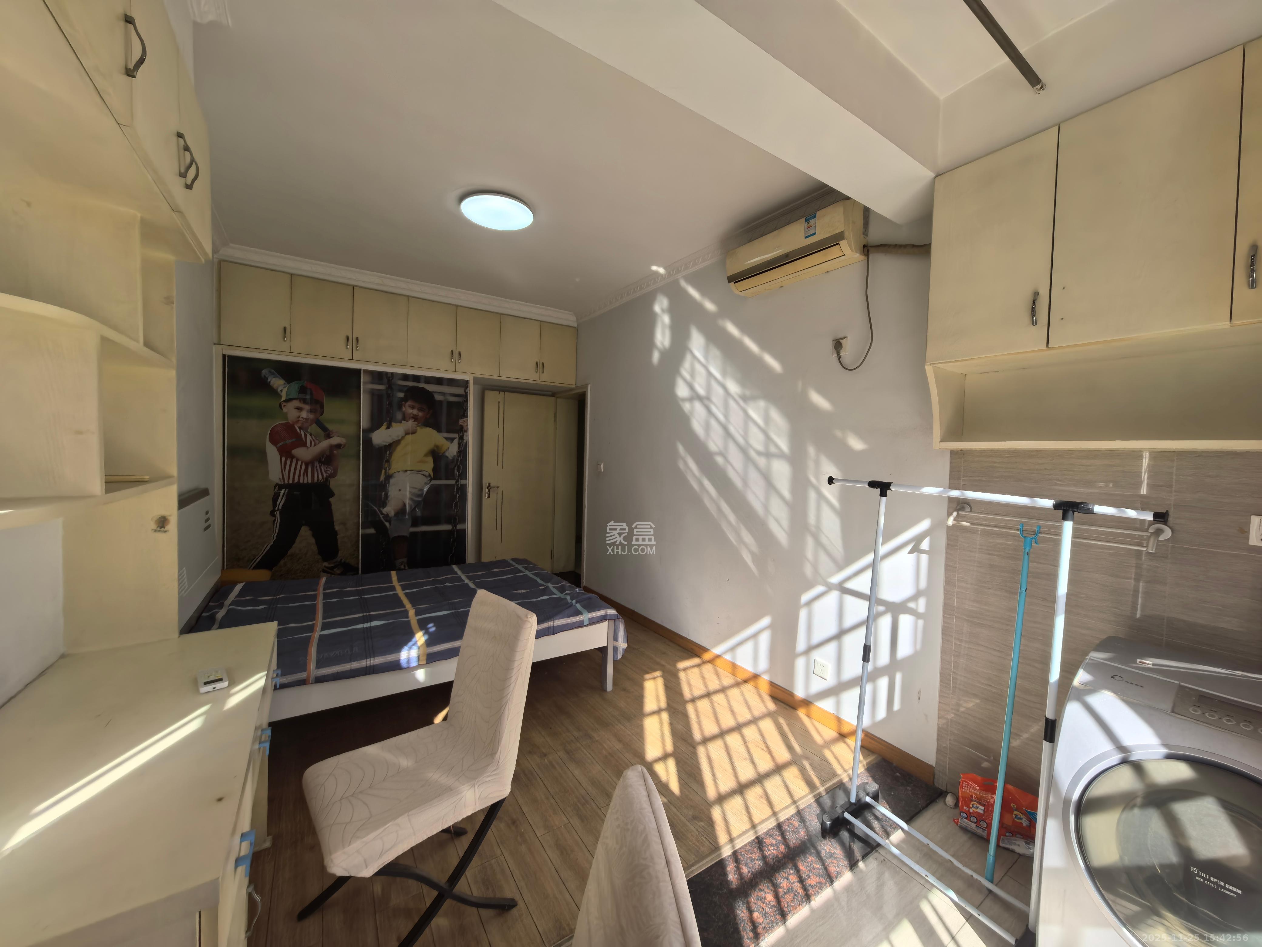 洞井一小区 3室2厅1卫 1900.0元/月 洞井一小区 3室2厅1卫 1900.0元/月室内图