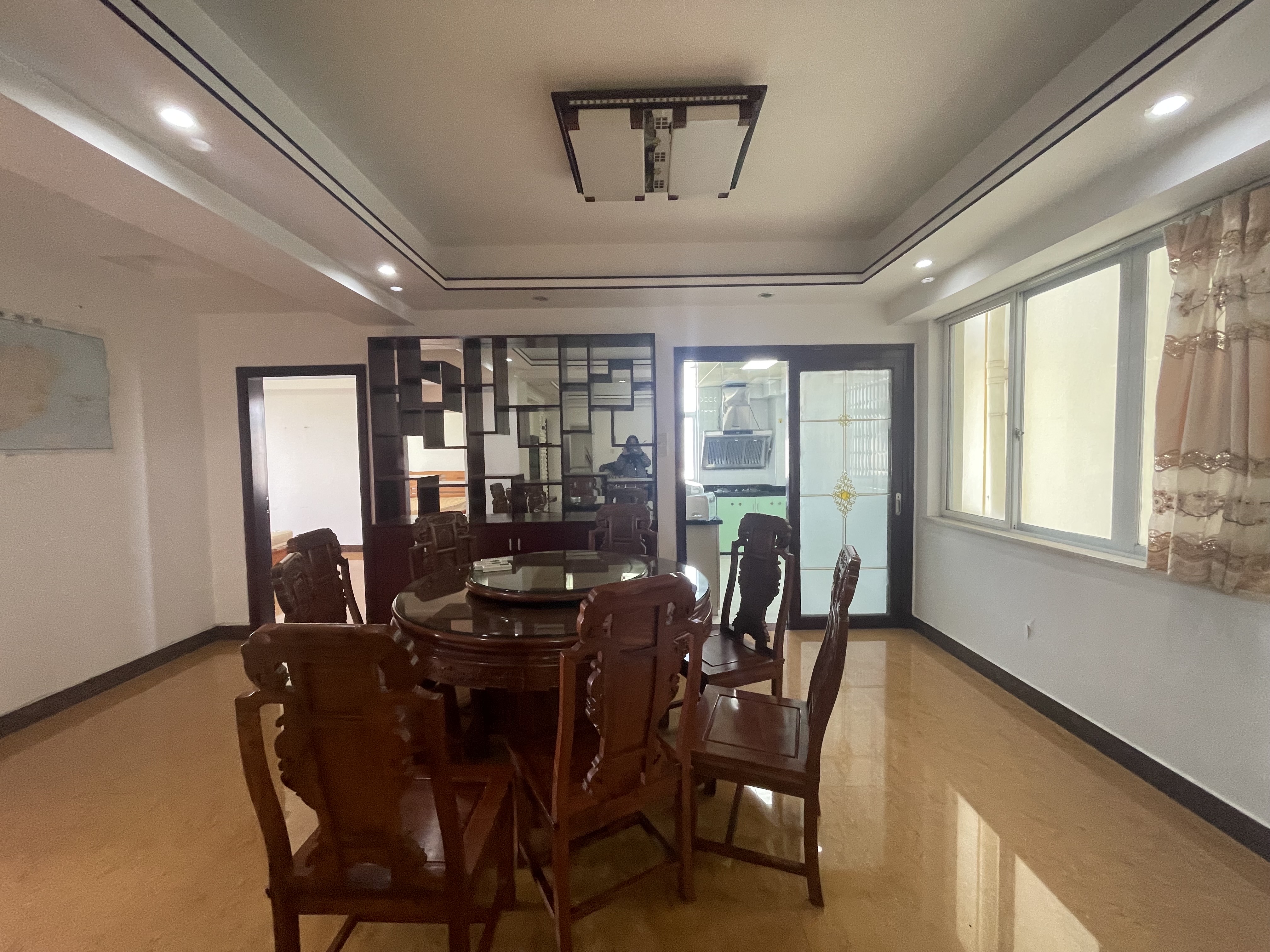 龙江大厦  4室2厅2卫    2600.0元/月室内图