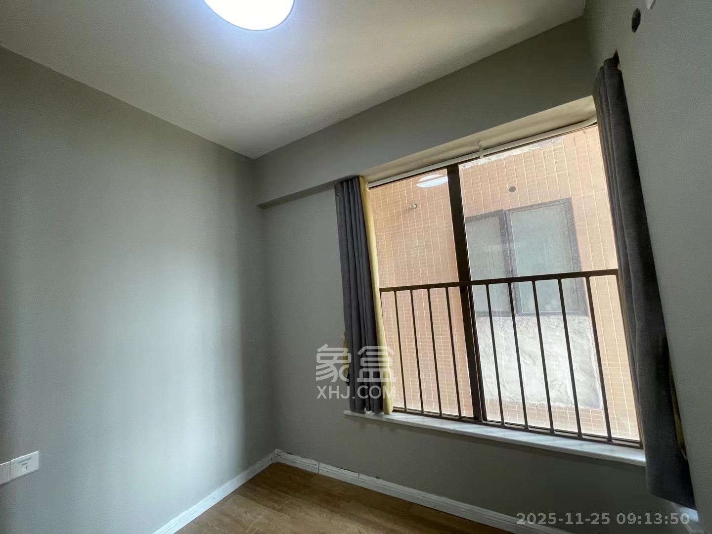 第六都(陆都小区) 3室2厅1卫 3200.0元/月 第六都(陆都小区) 3室2厅1卫 3200.0元/月室内图