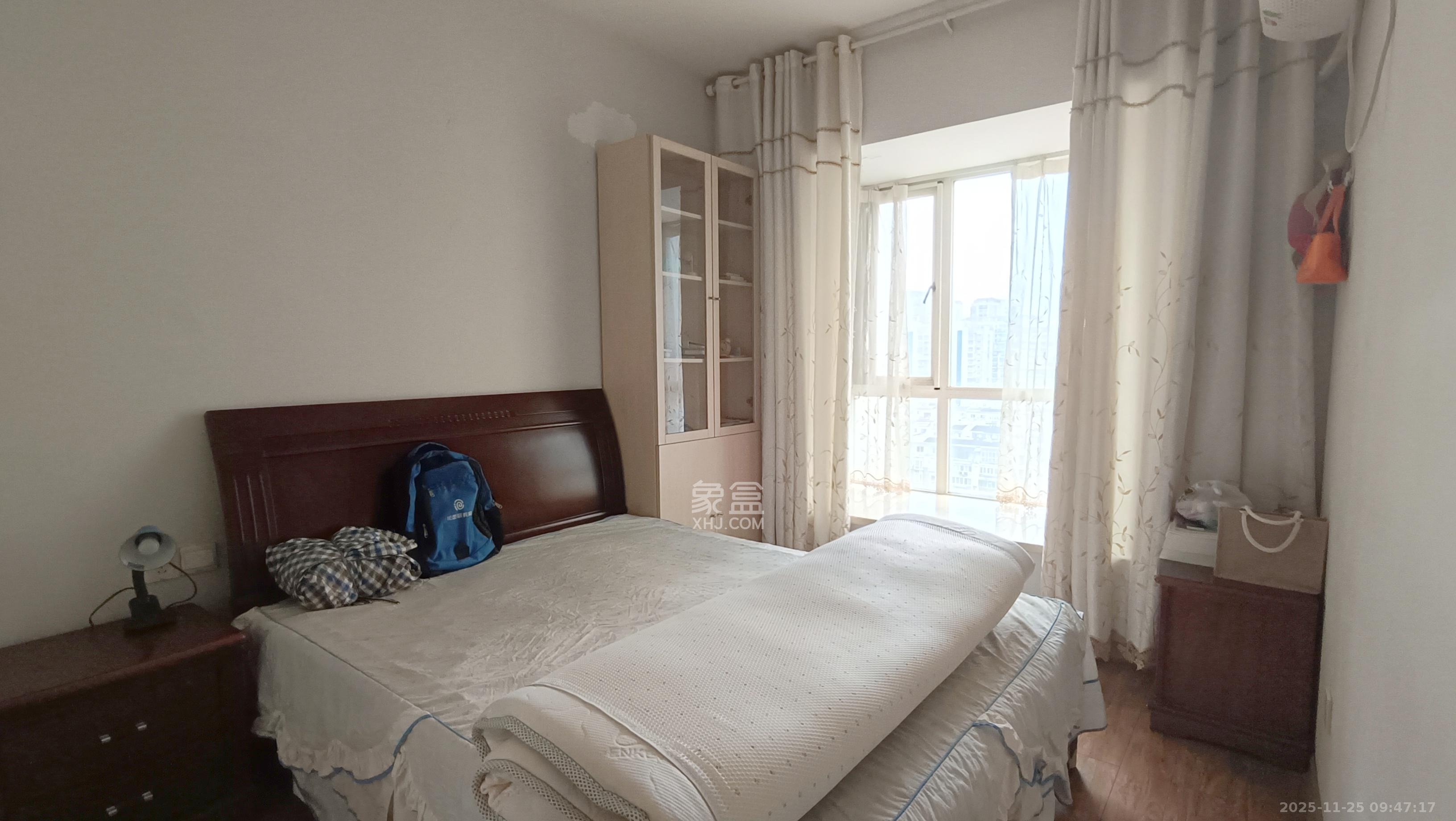 柠檬丽都  3室2厅2卫    2700.0元/月室内图