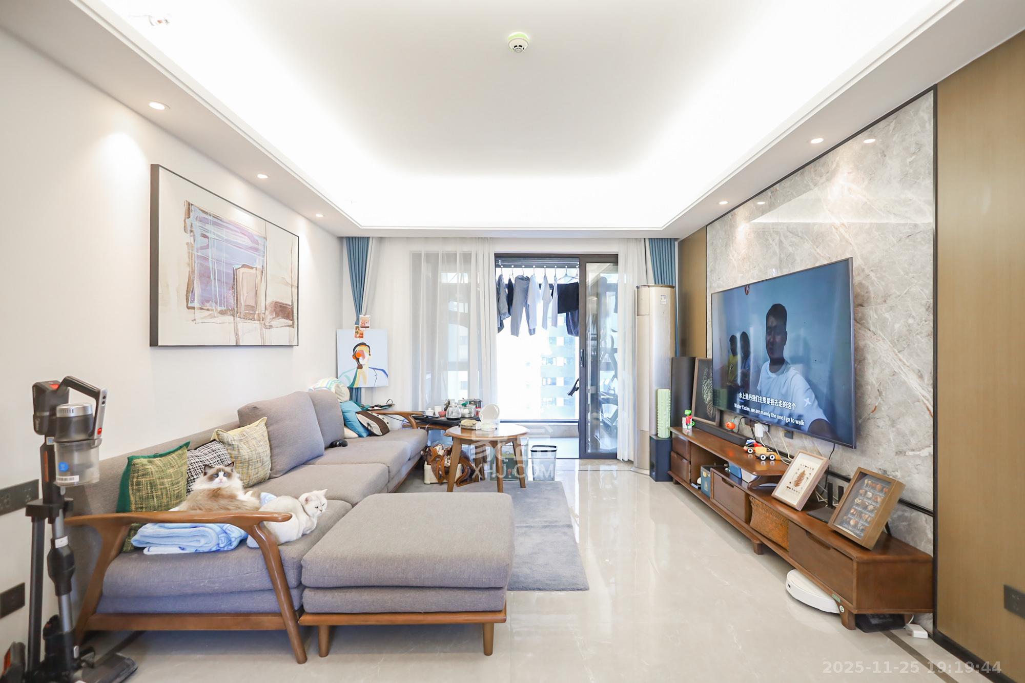 万科里金域国际 4室2厅2卫 310.0万 万科里金域国际 4室2厅2卫 310.0万客厅