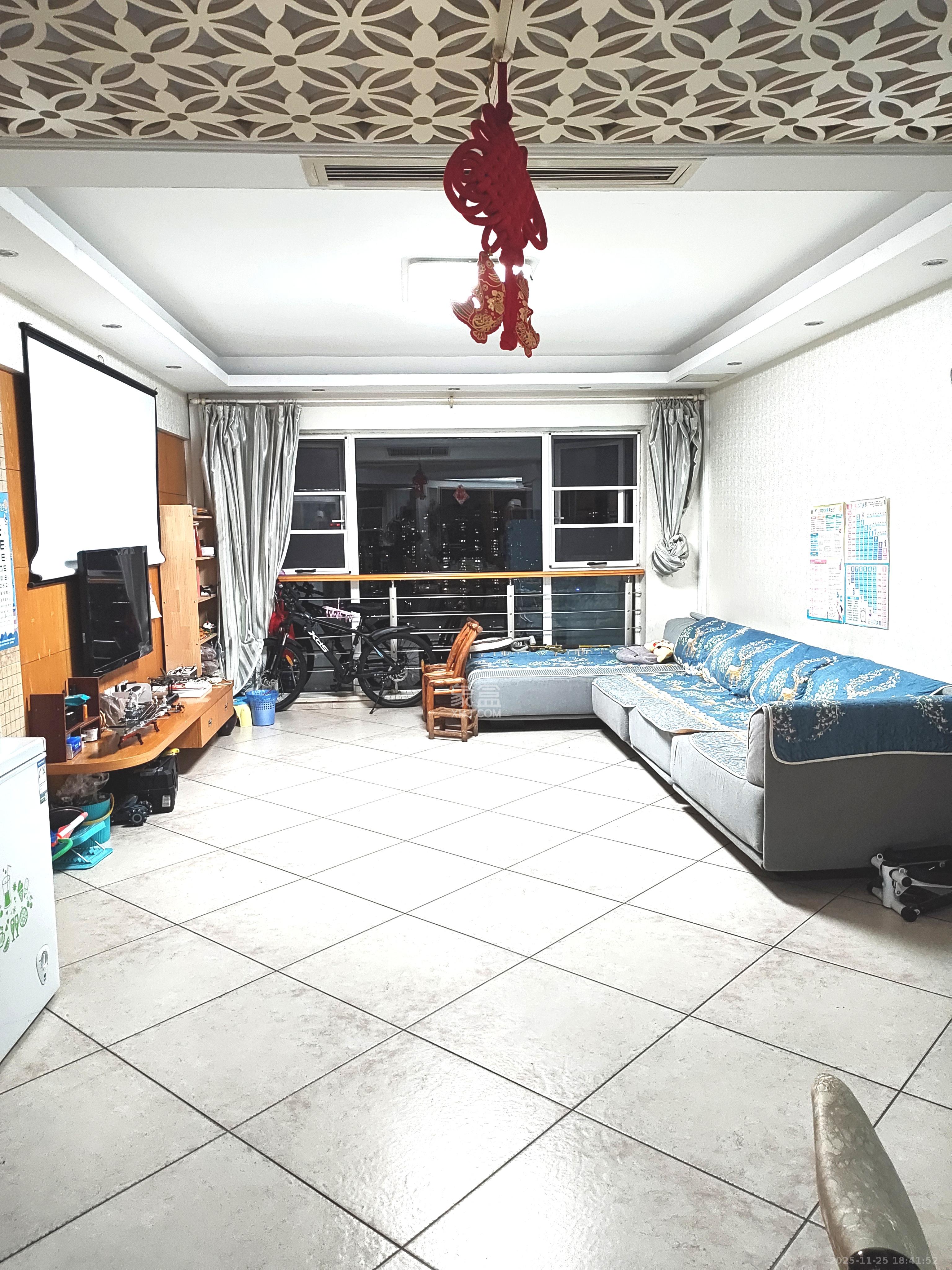 佳天瑞宁花园  3室2厅2卫    166.0万