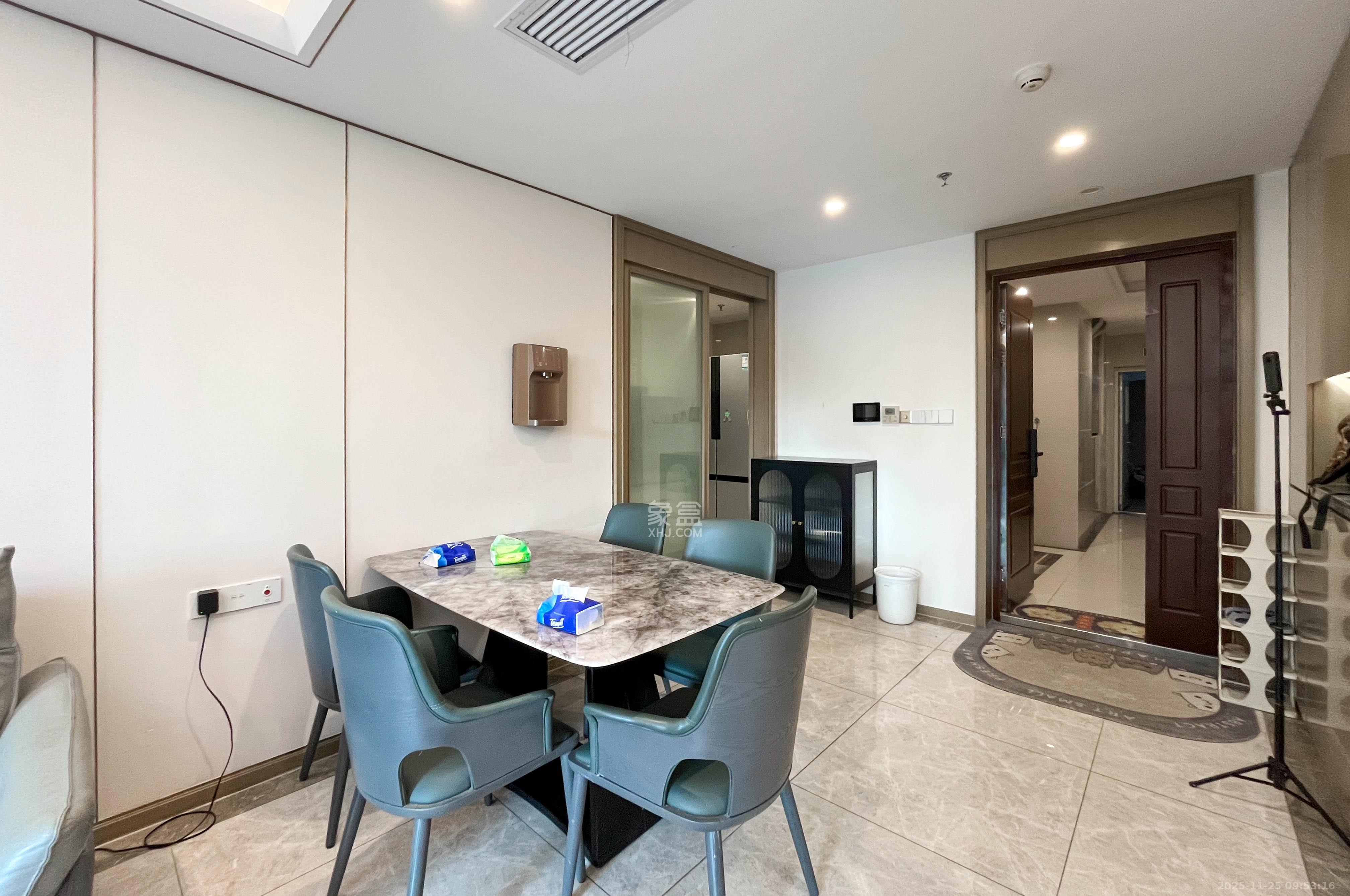 梅溪湖金茂湾 4室2厅2卫 188.0万 梅溪湖金茂湾 4室2厅2卫 188.0万客厅