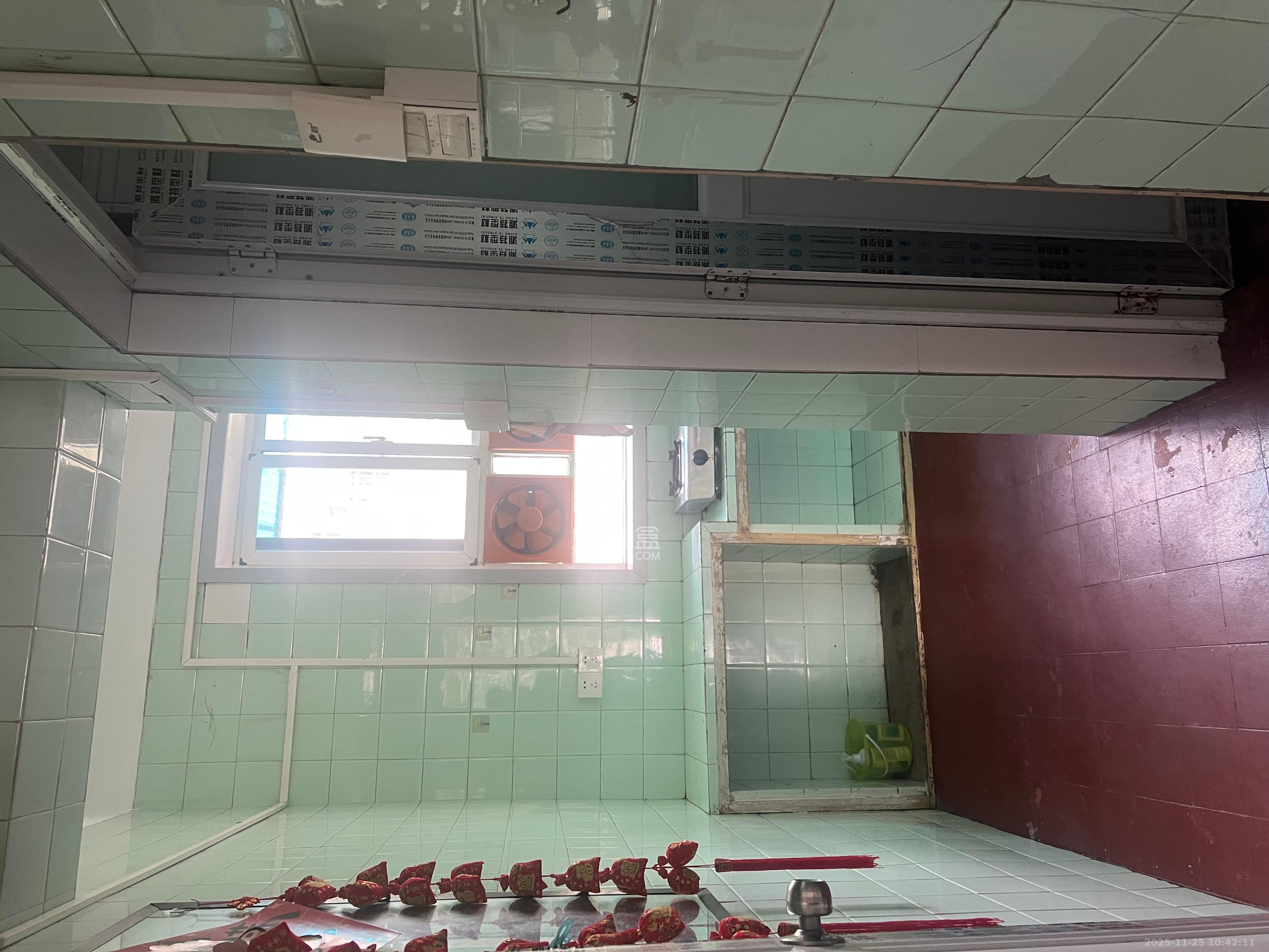 茶园坡社区(原王家冲社区) 2室1厅1卫 1400.0元/月 茶园坡社区(原王家冲社区) 2室1厅1卫 1400.0元/月室内图