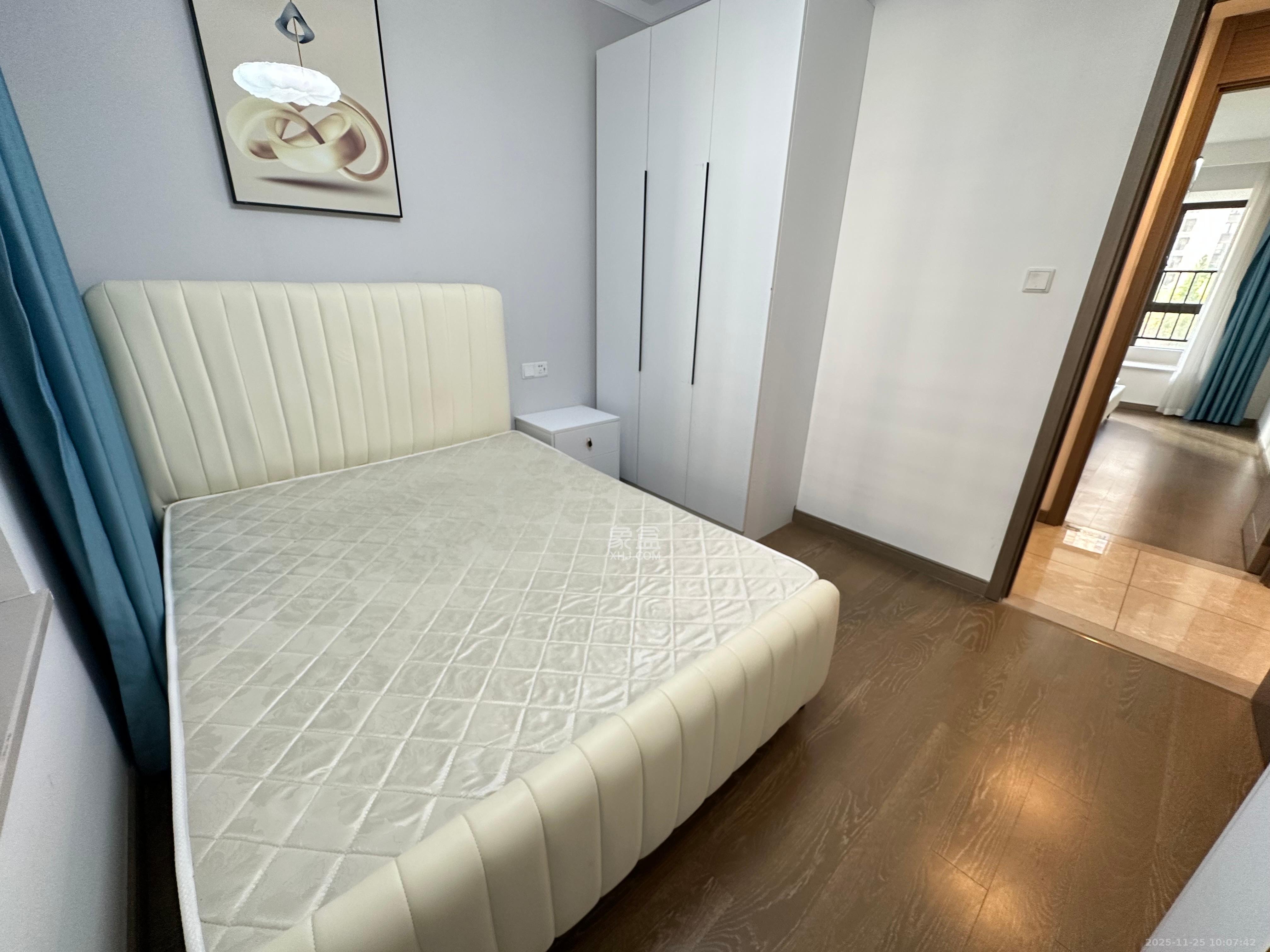 龙湖铂金中心(龙湖春江郦城) 3室2厅2卫 4300.0元/月 龙湖铂金中心(龙湖春江郦城) 3室2厅2卫 4300.0元/月室内图