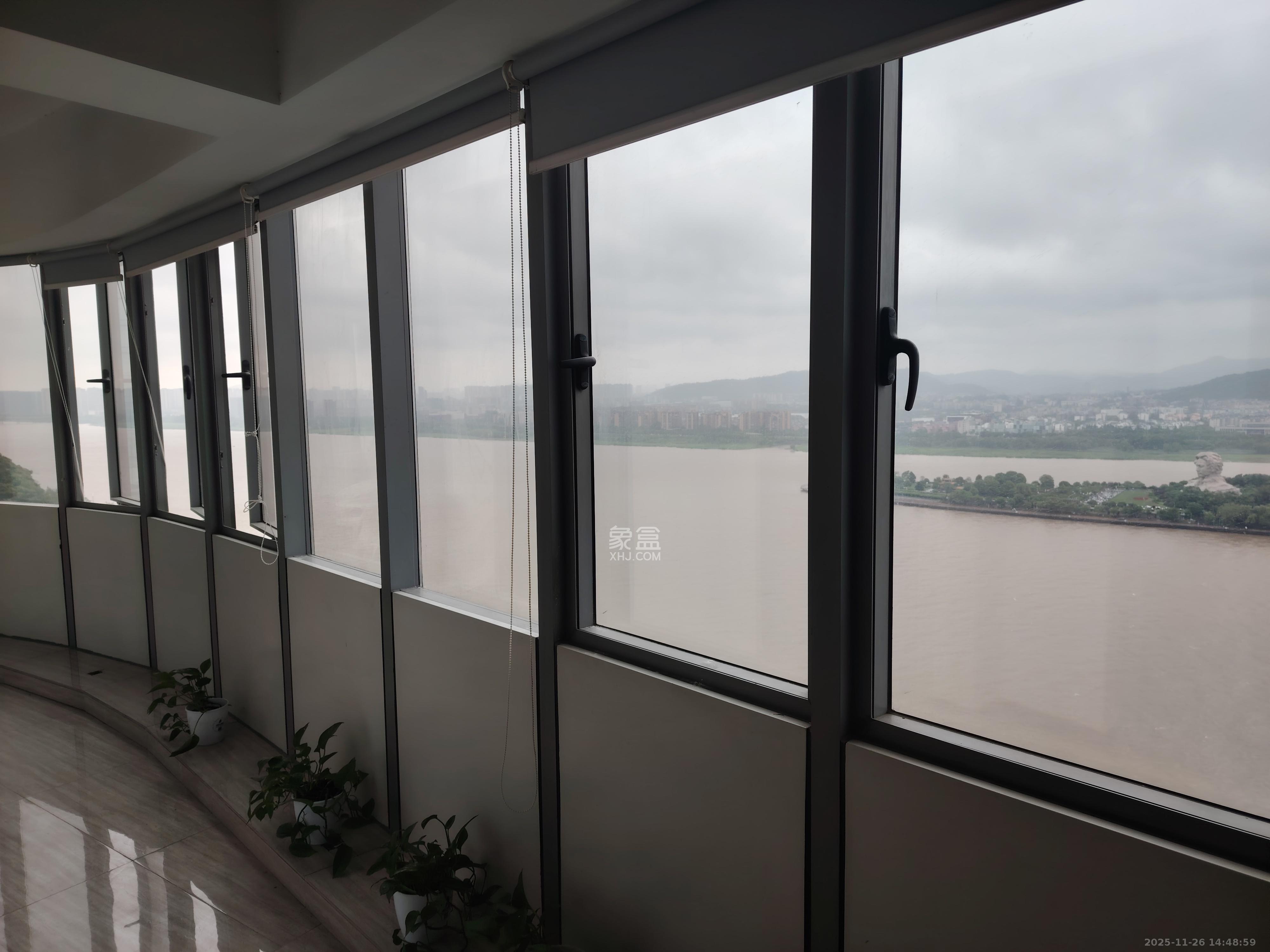 保利国际广场  1室2厅1卫    6000.0元/月室内图