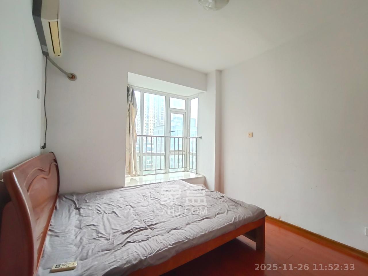 泊爱蓝湾 2室1厅1卫 2400.0元/月 泊爱蓝湾 2室1厅1卫 2400.0元/月室内图