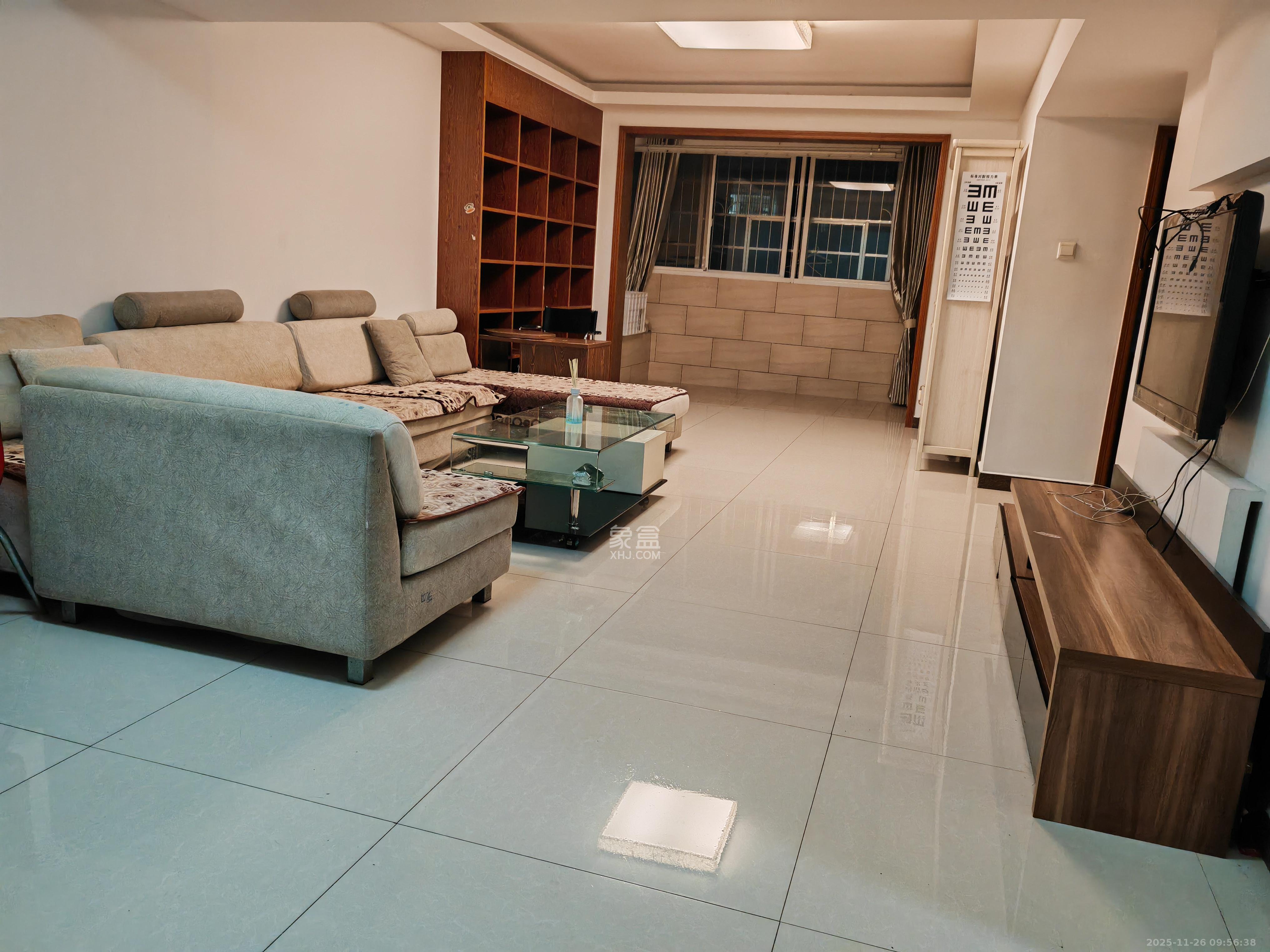 德润园  2室2厅2卫    2000.0元/月室内图